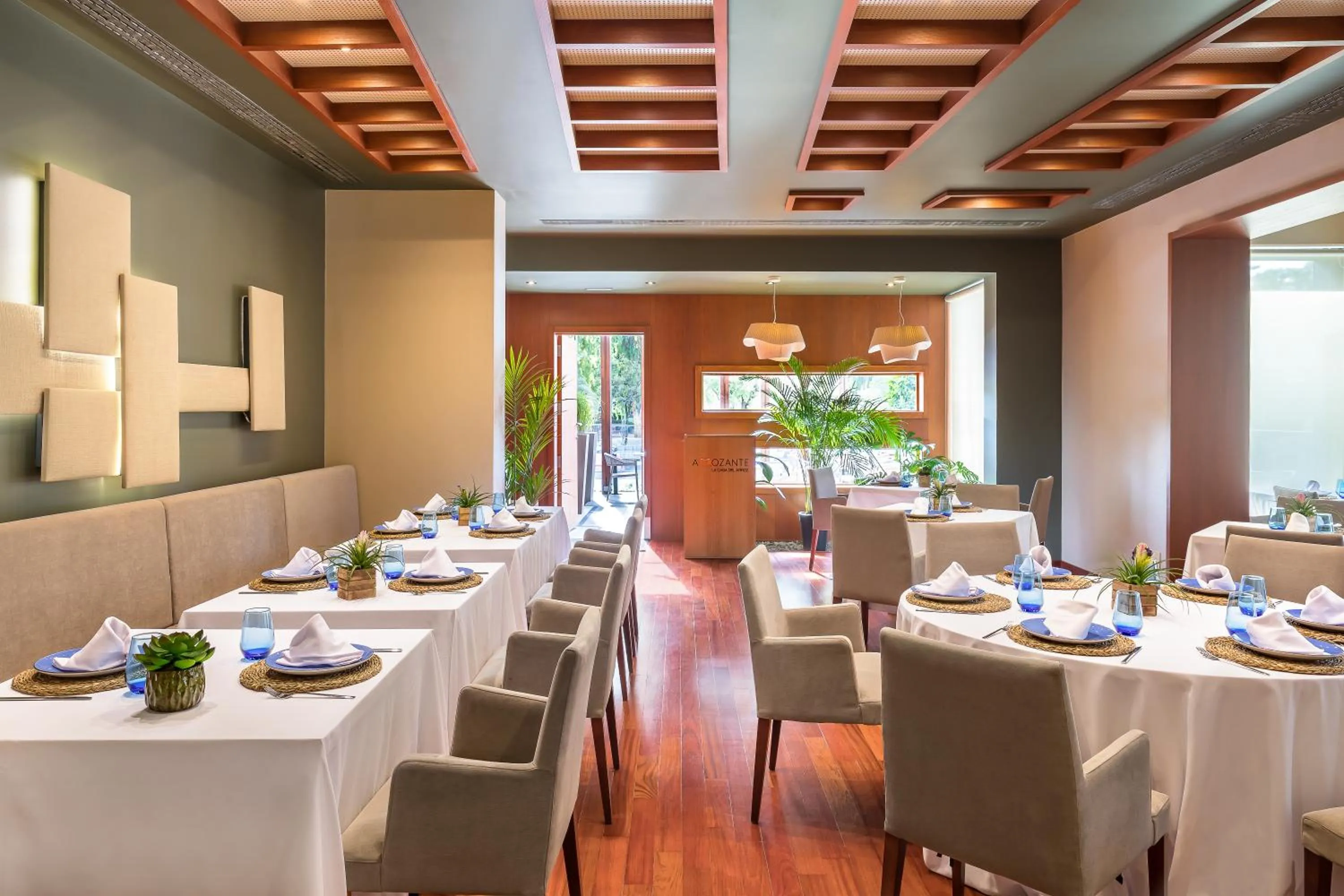 Restaurant/places to eat in Barceló Murcia Siete Coronas