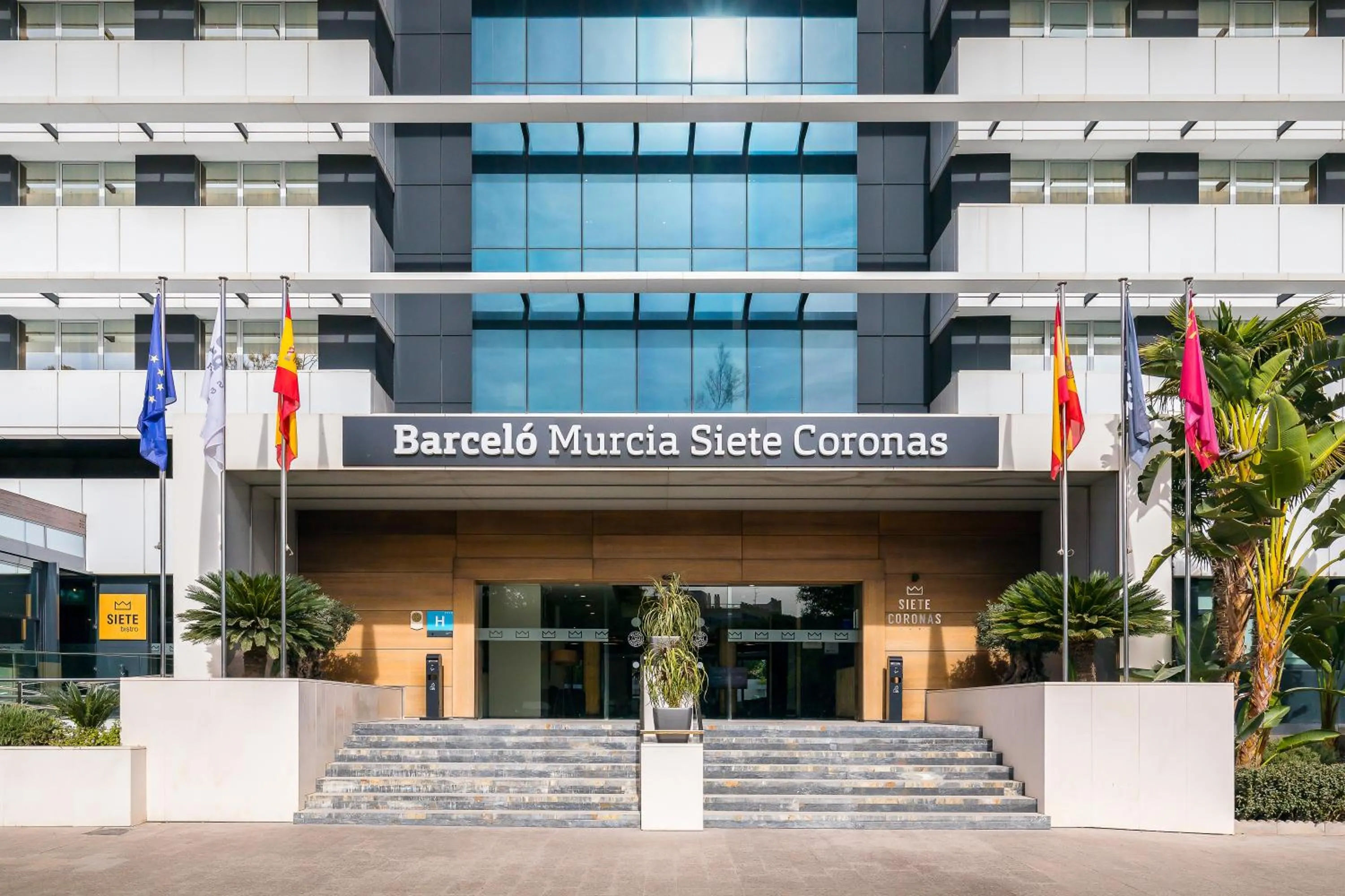 Property building in Barceló Murcia Siete Coronas