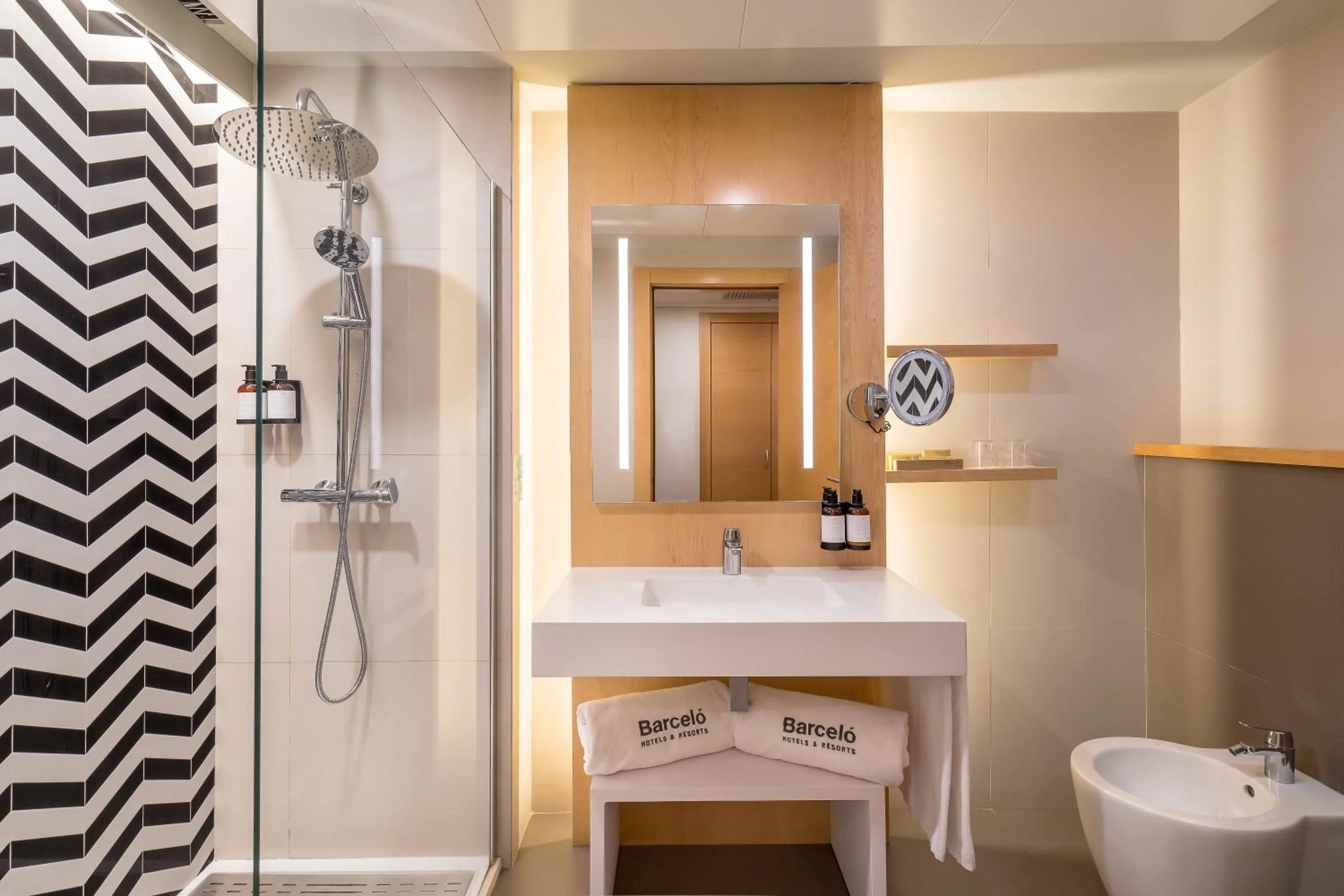 Bathroom in Barceló Murcia Siete Coronas