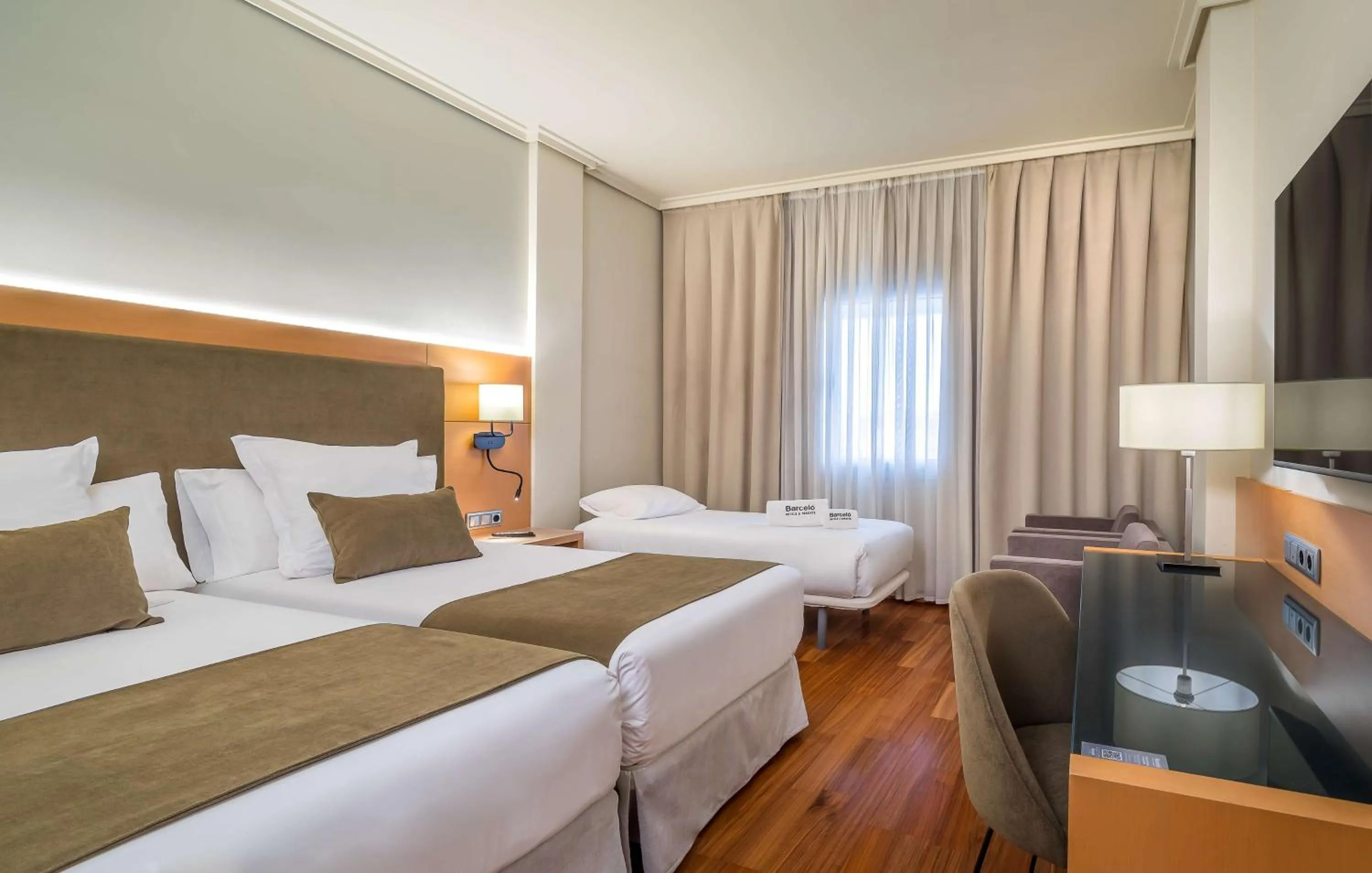 Bedroom, Bed in Barceló Murcia Siete Coronas