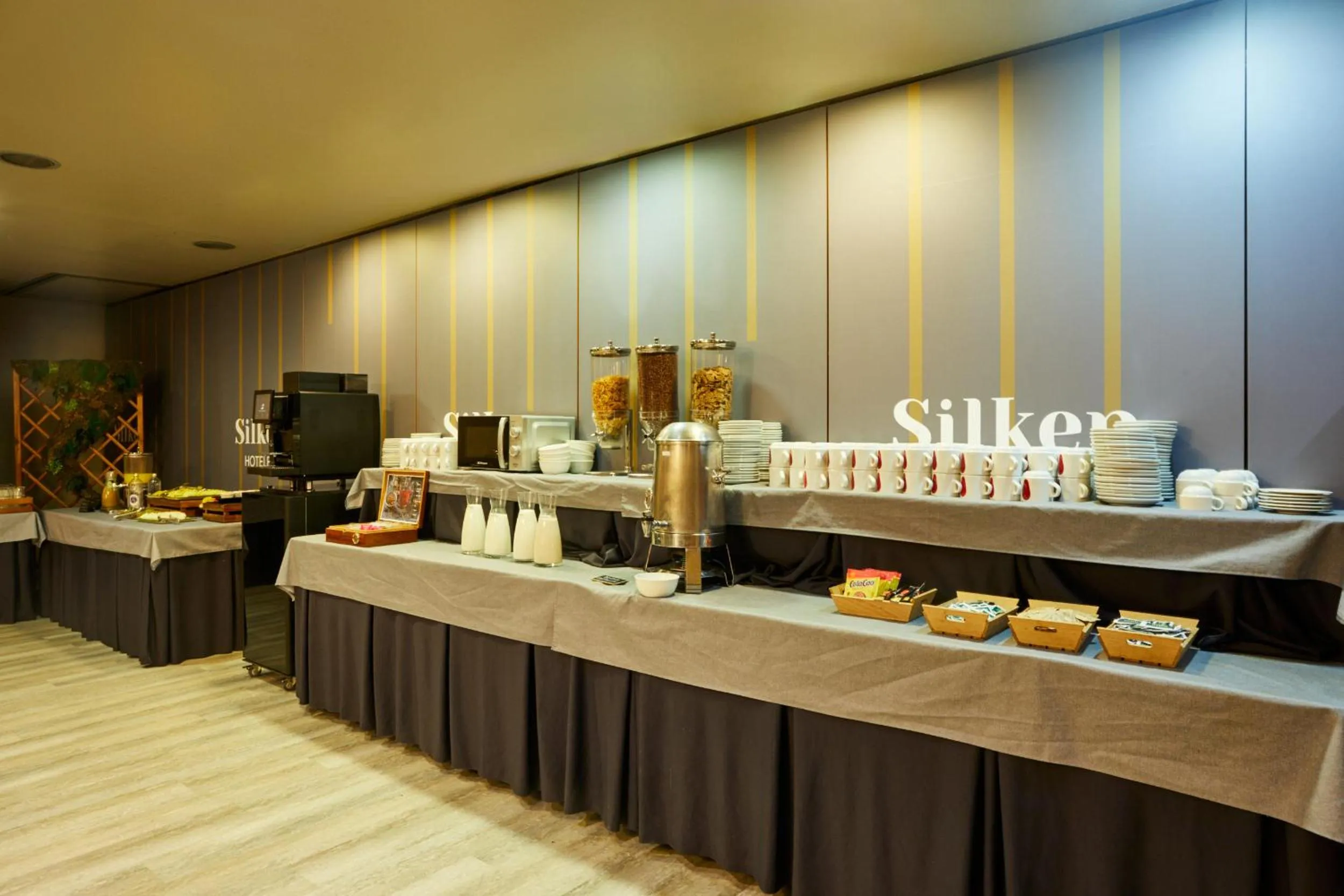 Buffet breakfast in Silken Monumental Naranco