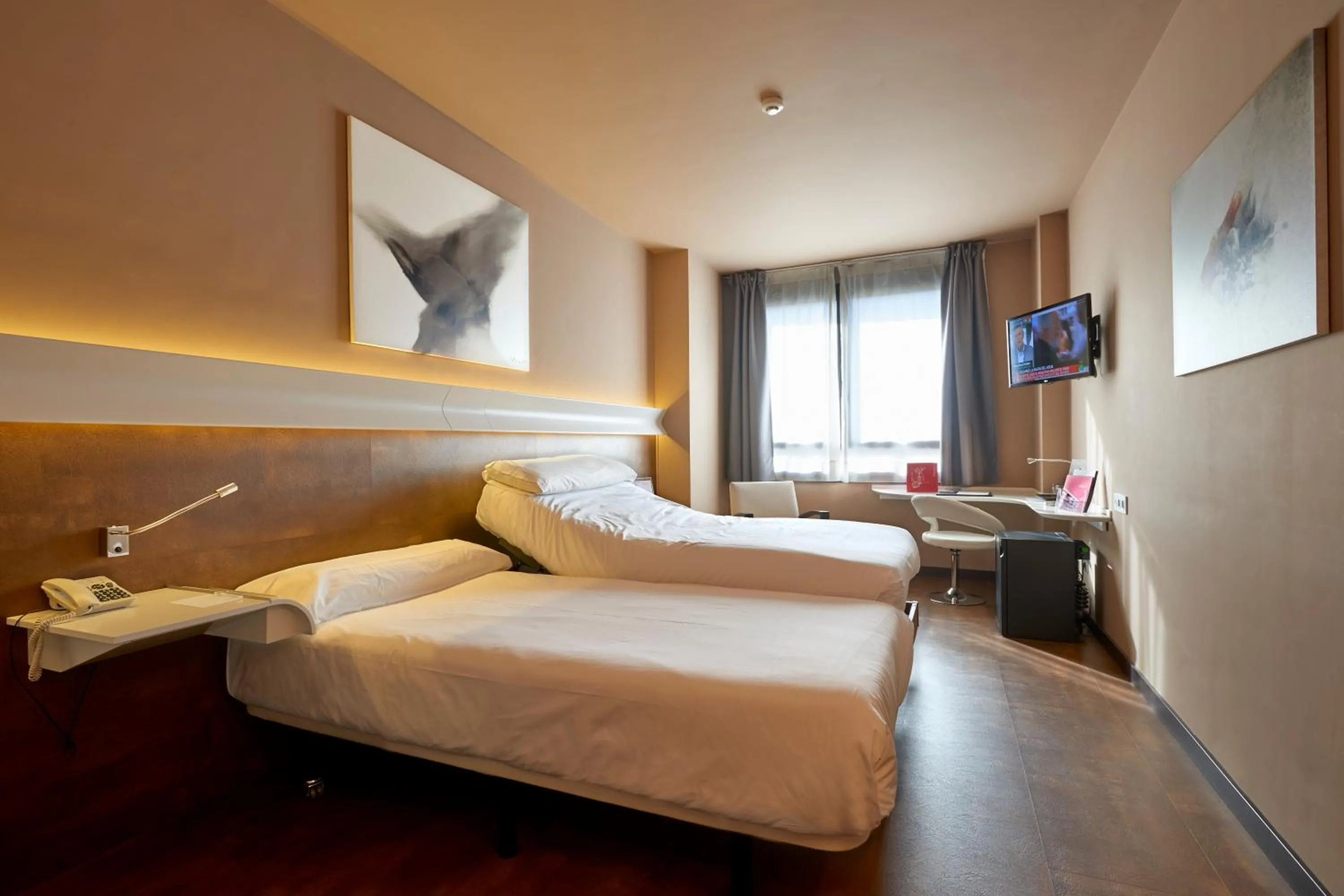 Bed in Silken Monumental Naranco