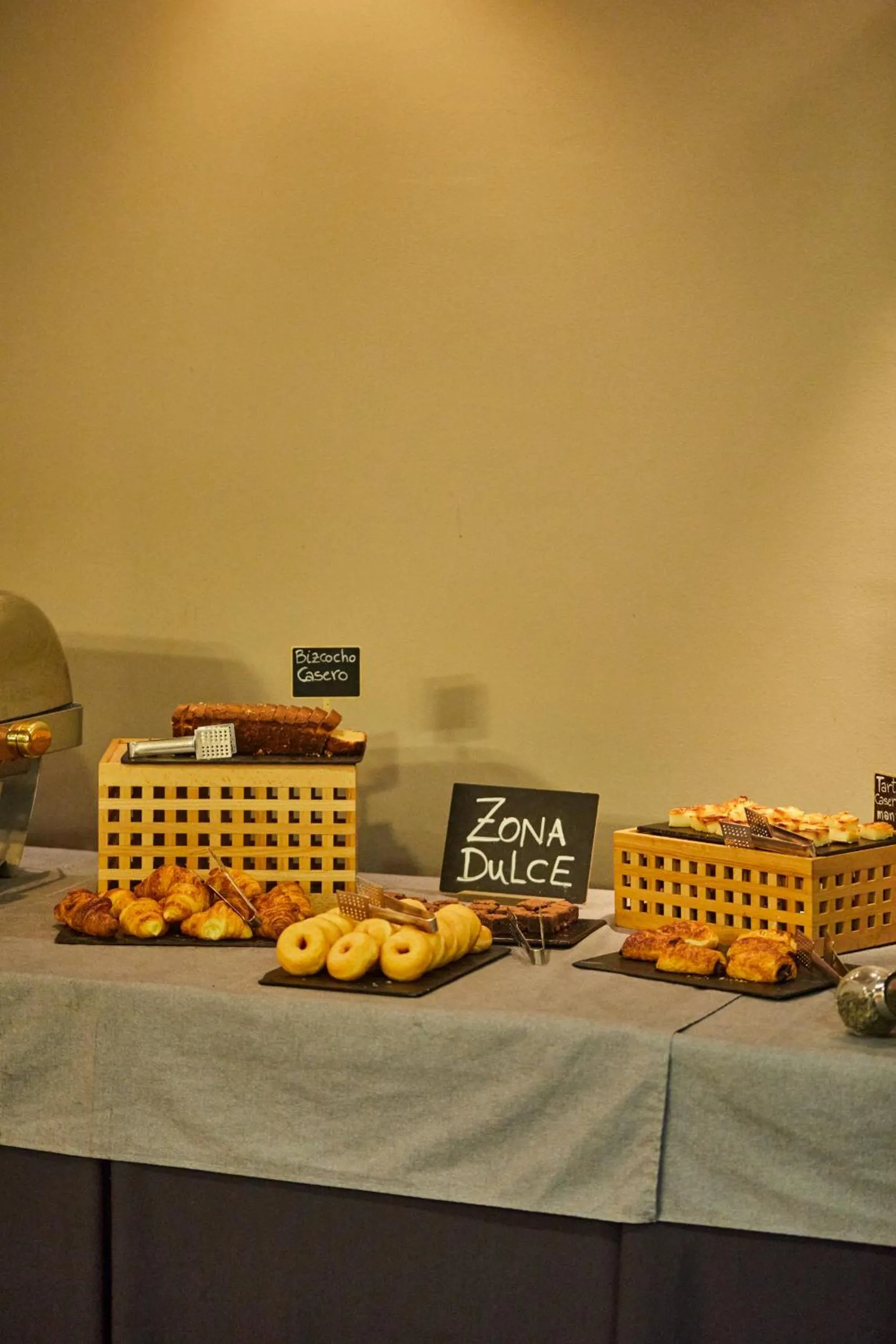 Buffet breakfast in Silken Monumental Naranco