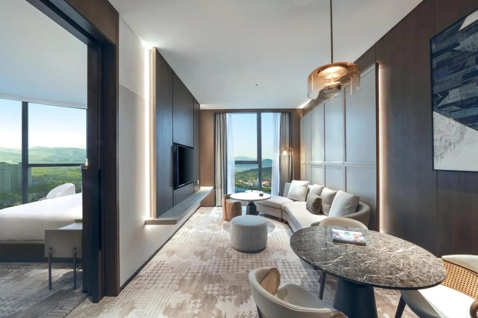 Living room, Bed in The Barony Jinan East