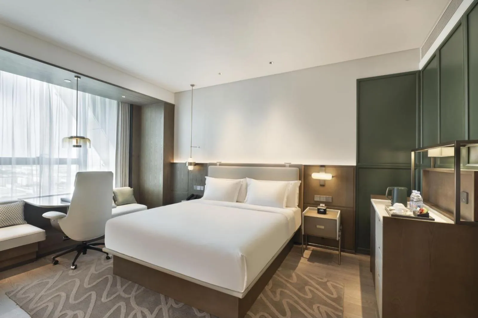 Photo of the whole room, Bed in The Barony Jinan East