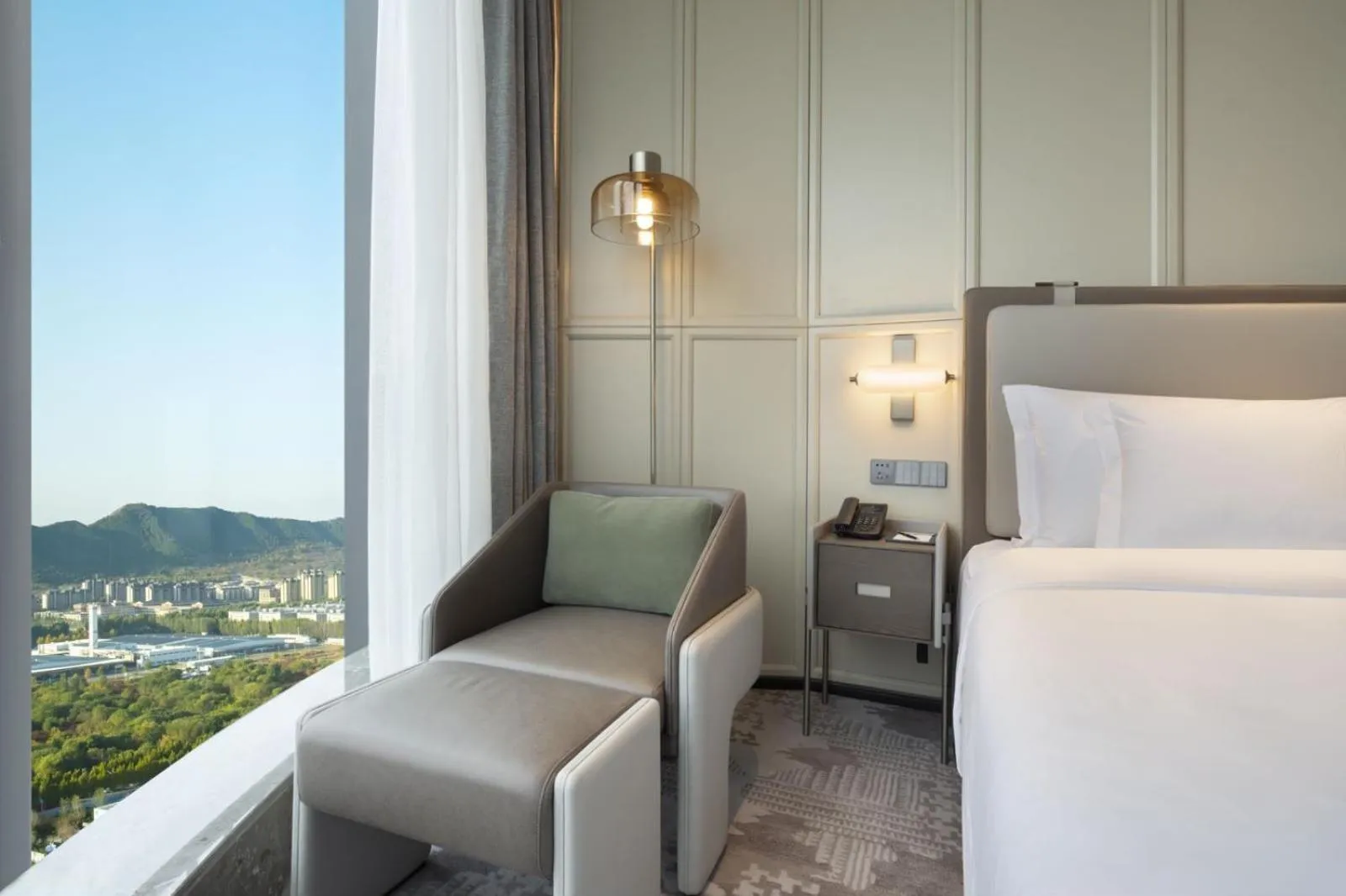 Seating area, Bed in The Barony Jinan East