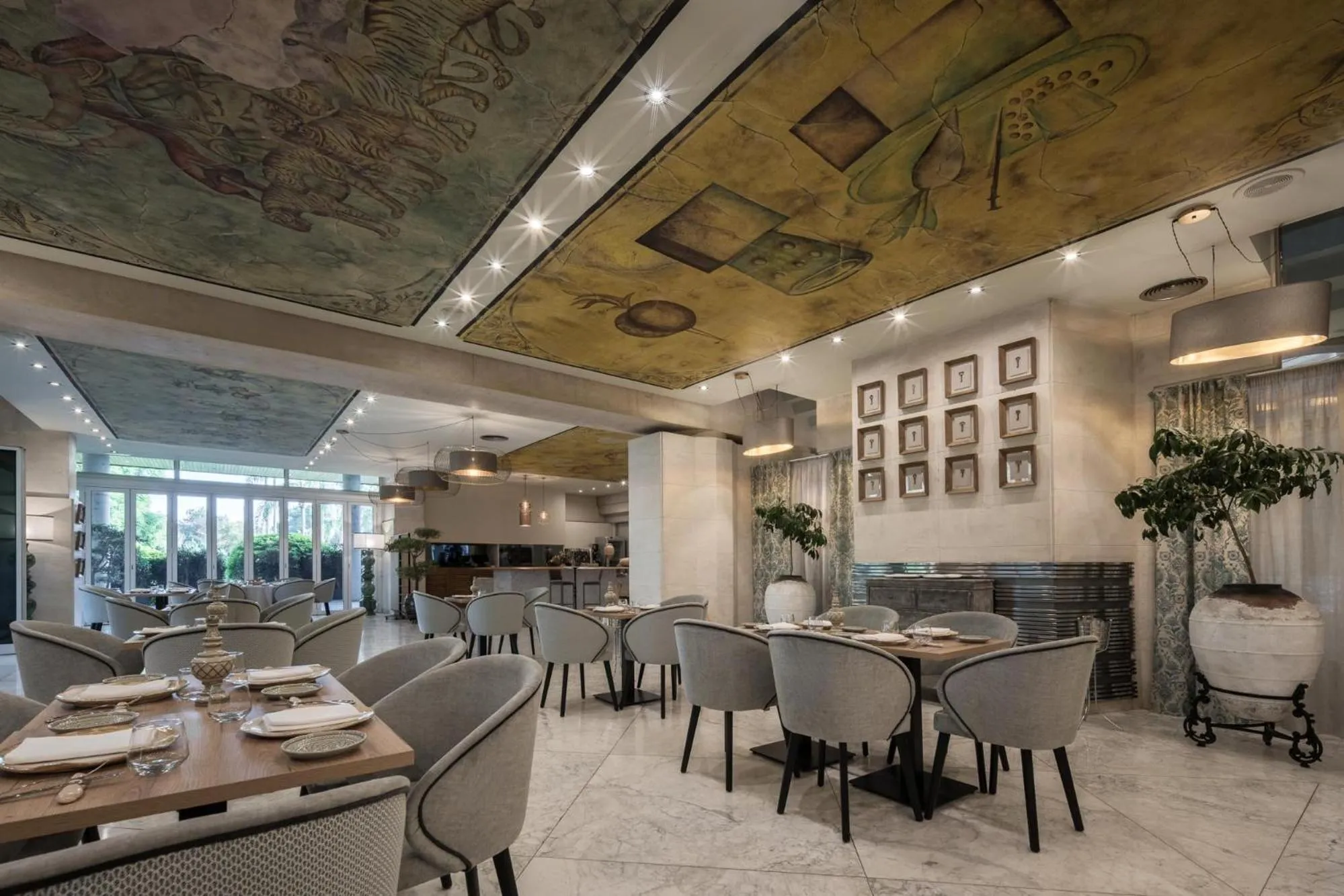 Restaurant/places to eat in Eurostars Al-Ándalus Palace