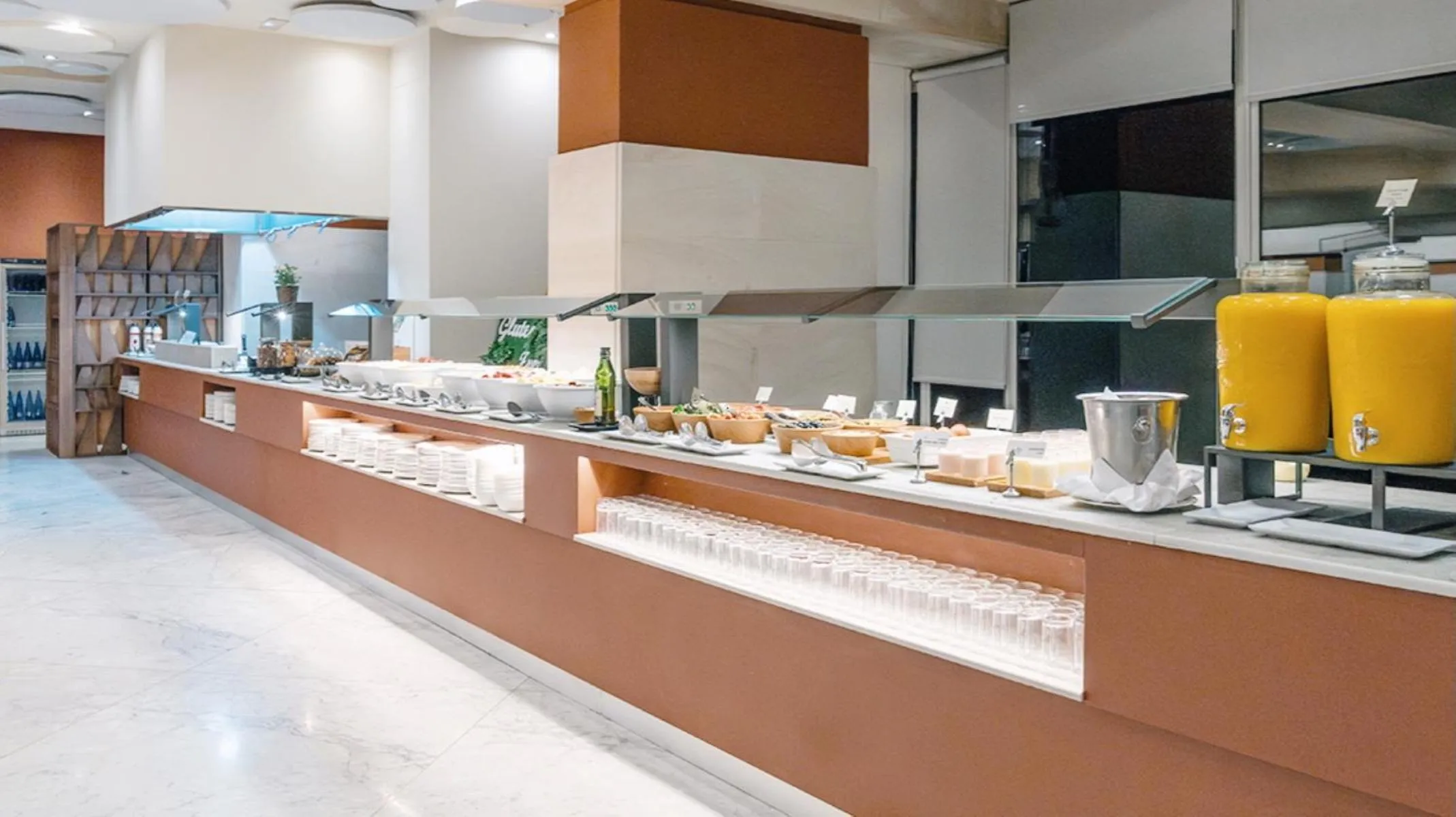 Buffet breakfast in Silken Al-Andalus Palace