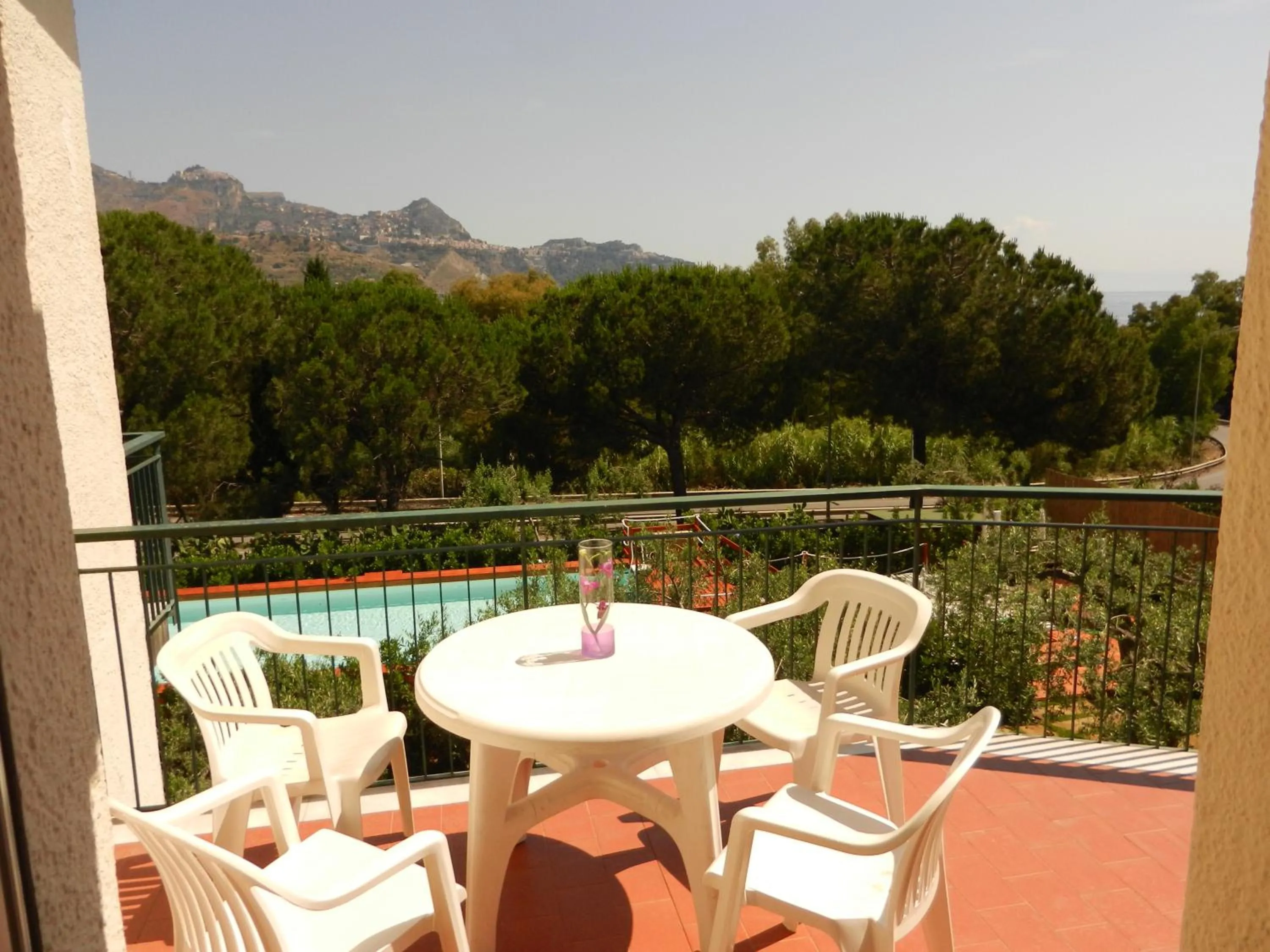 Pool view in Villa Collina