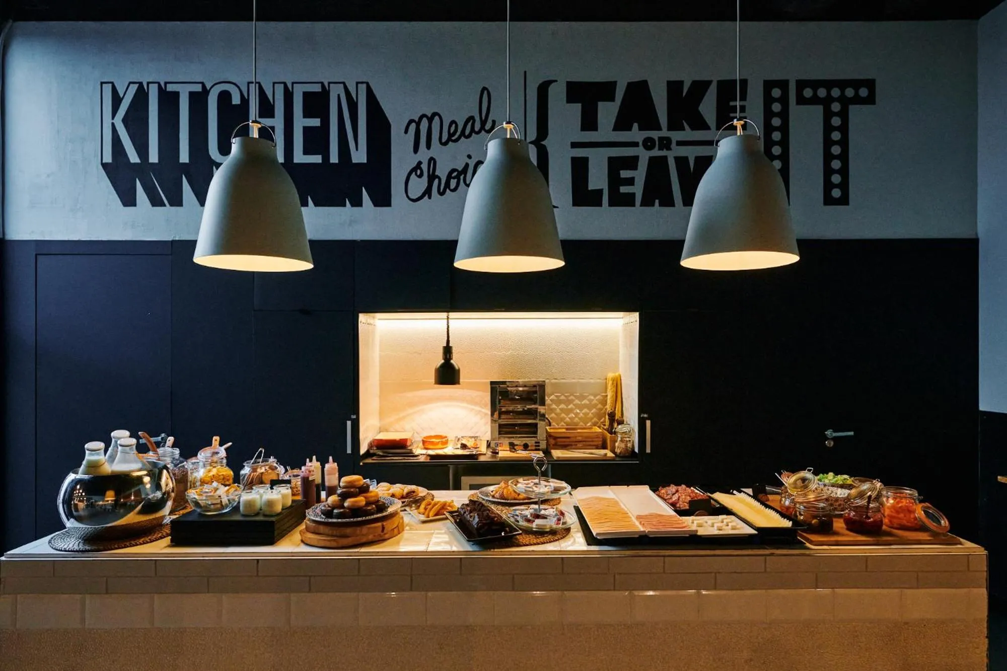 Buffet breakfast in TOC Hostel Barcelona