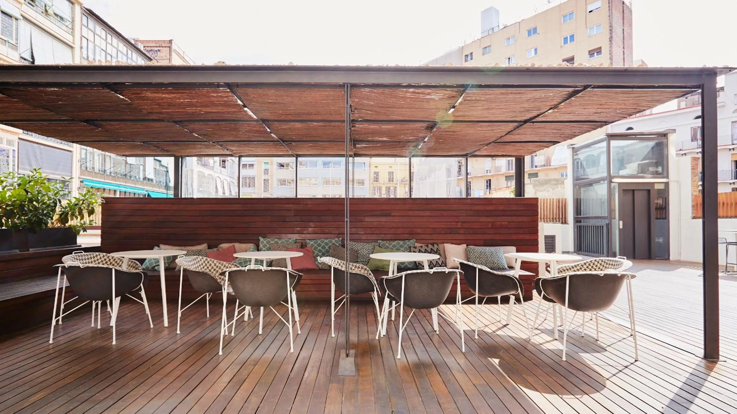 Balcony/Terrace in TOC Hostel Barcelona