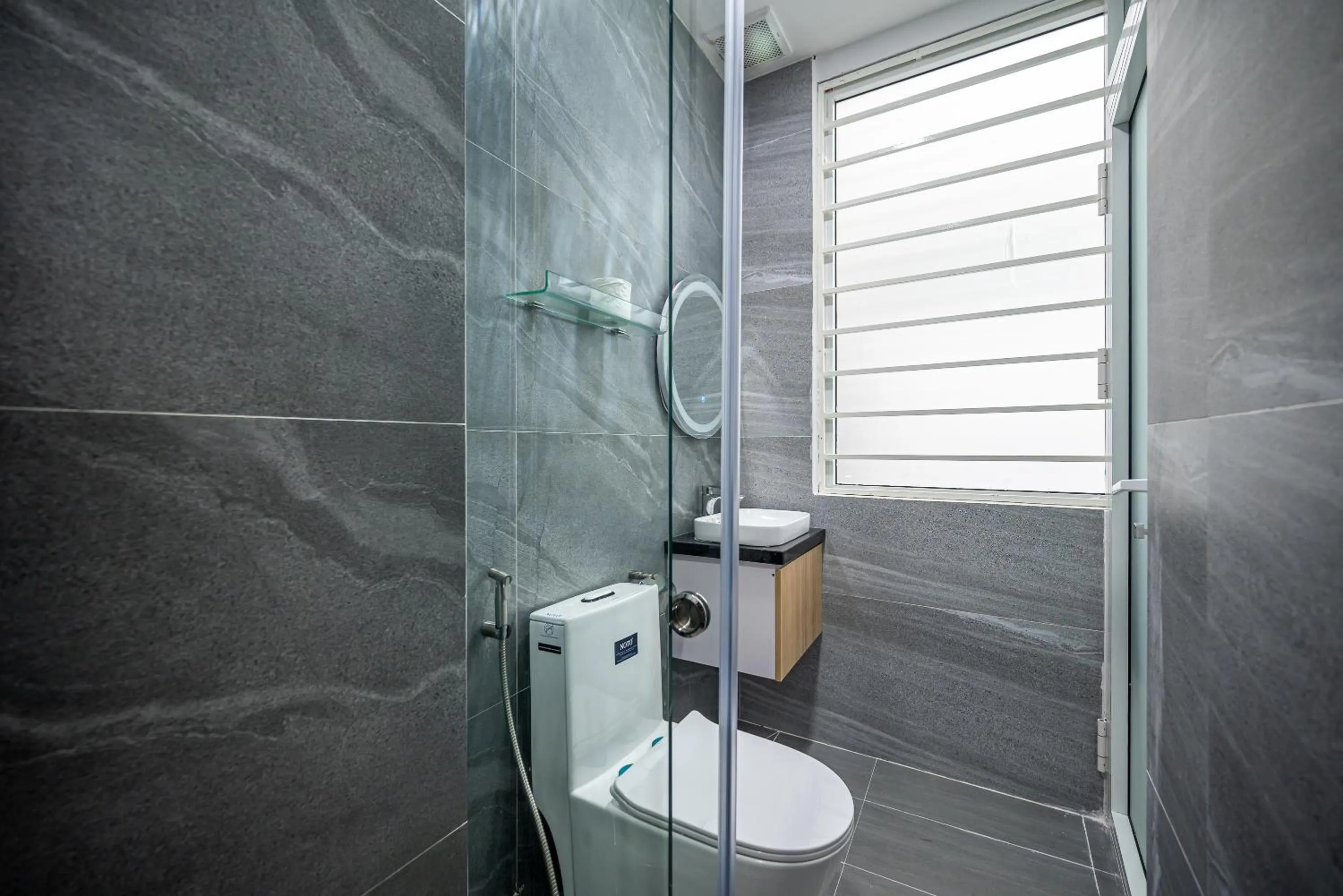 Shower in Cozrum Homes - Retro House