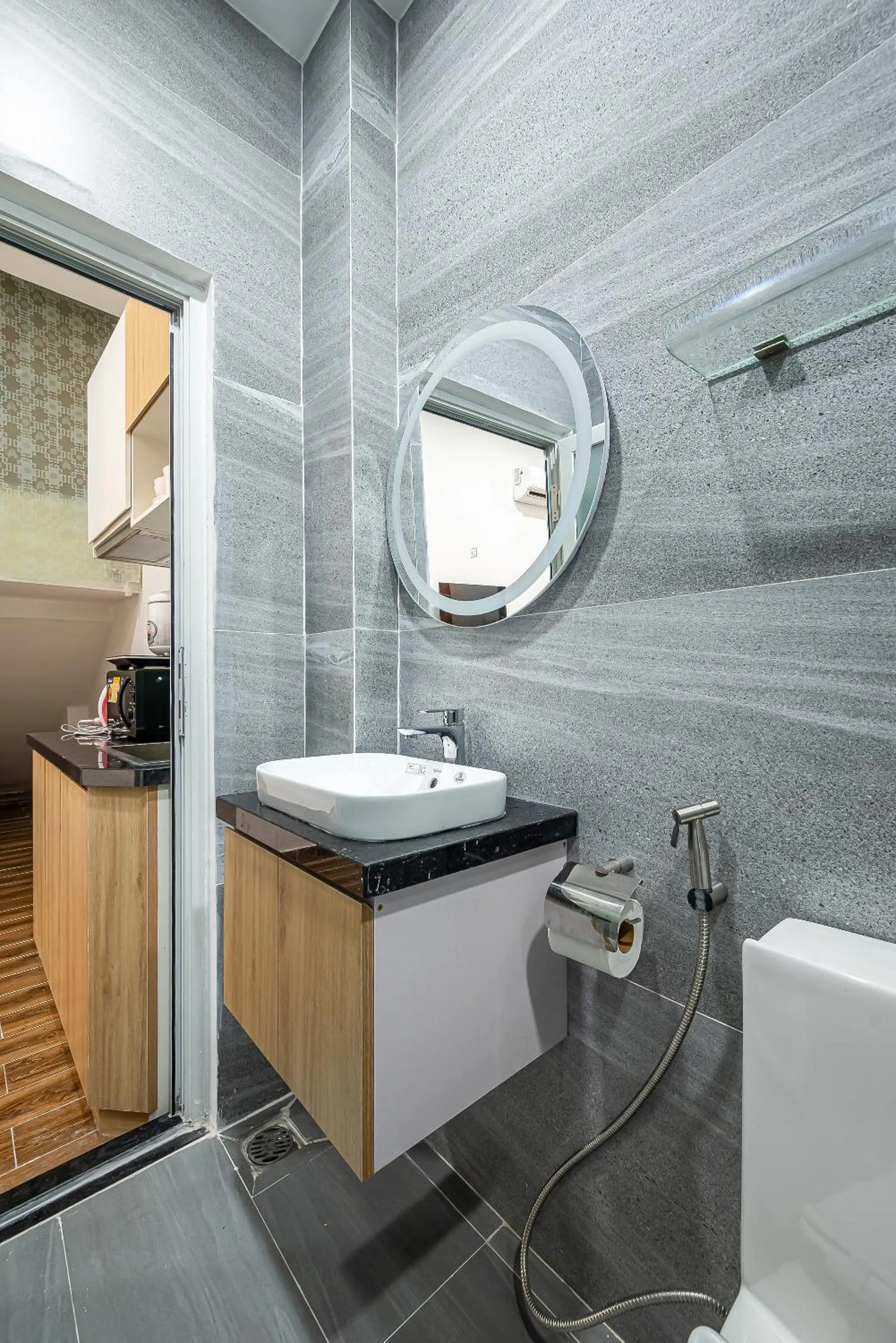 Shower in Cozrum Homes - Retro House