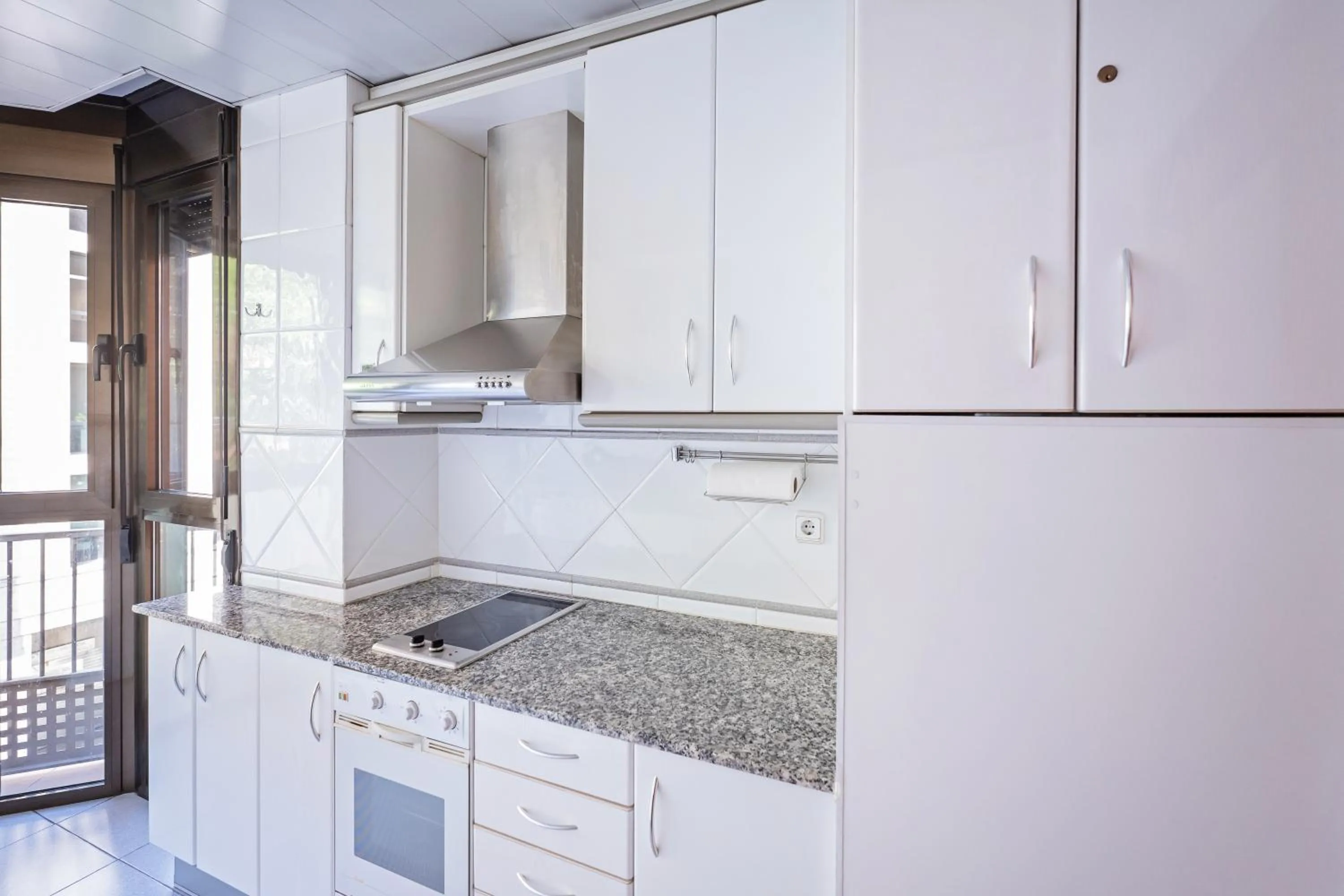 Kitchen or kitchenette in Aparthotel Napols - Abapart