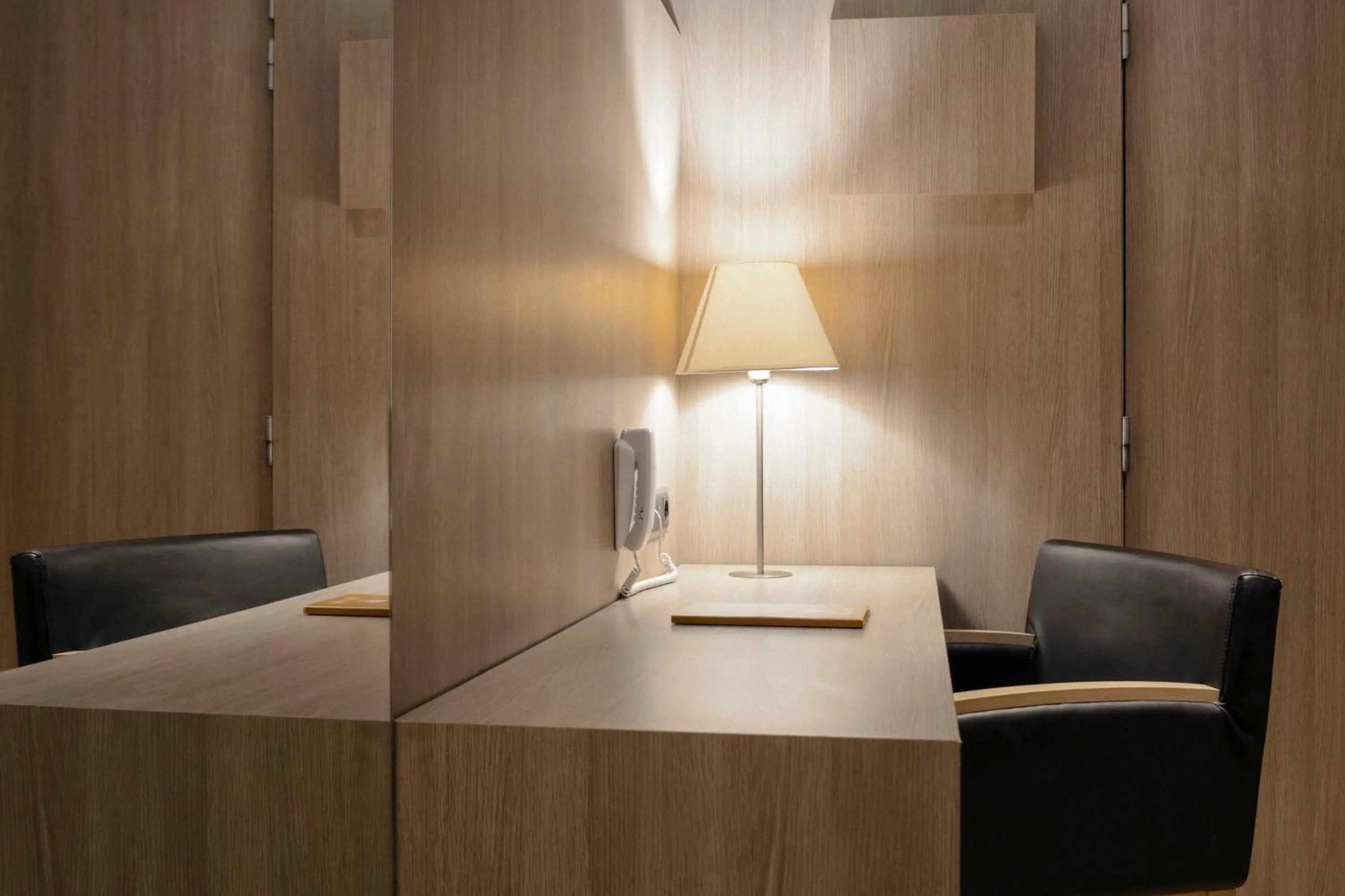 Bedroom in Hotel Lleó