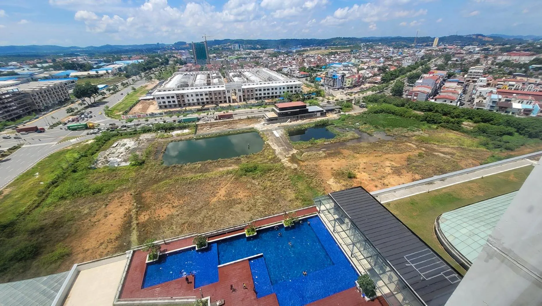 Day in Palam Mansion at Meisterstadt Pollux Habibie Apartment