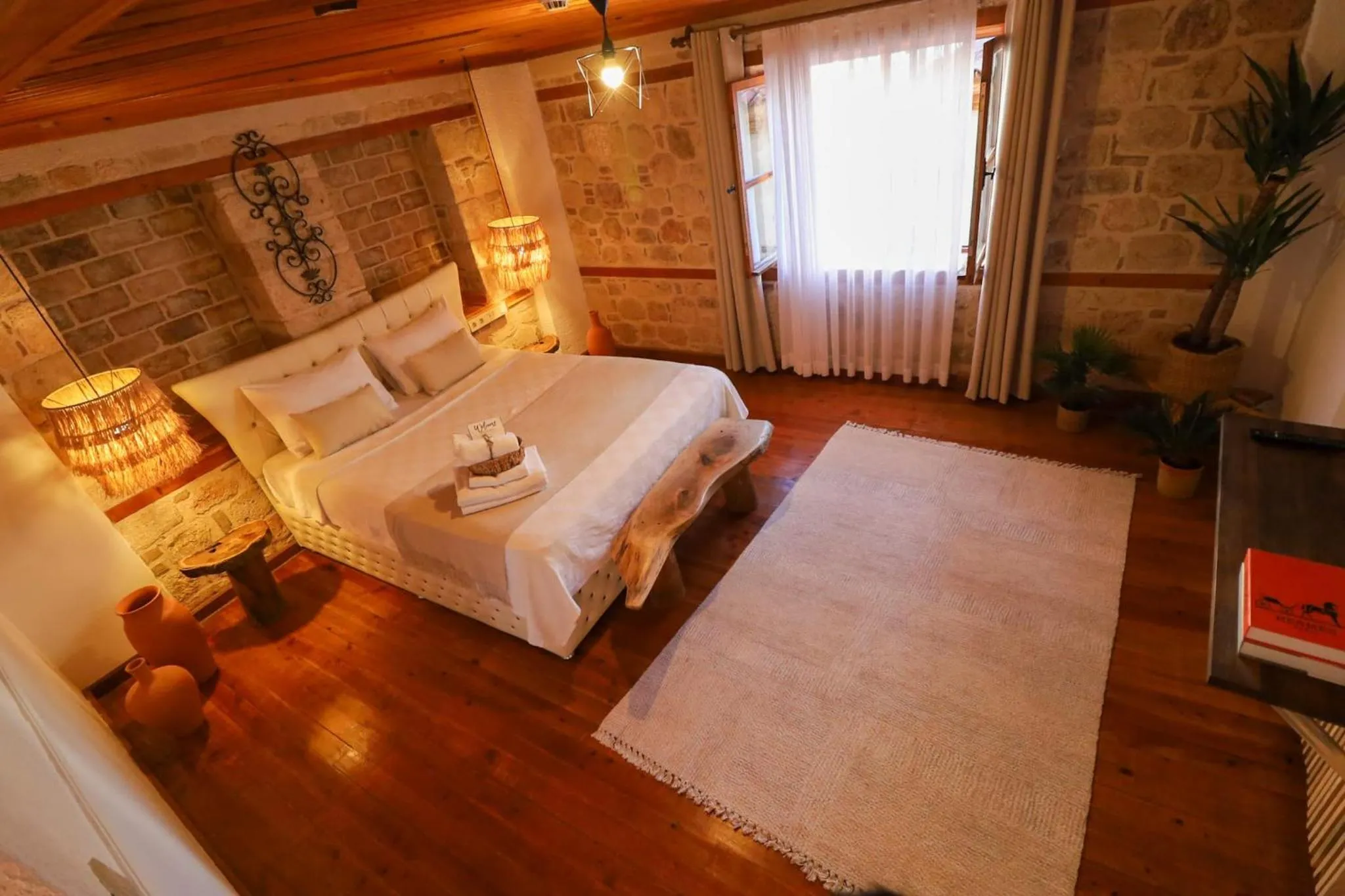 Goodman Hotel & Bistro