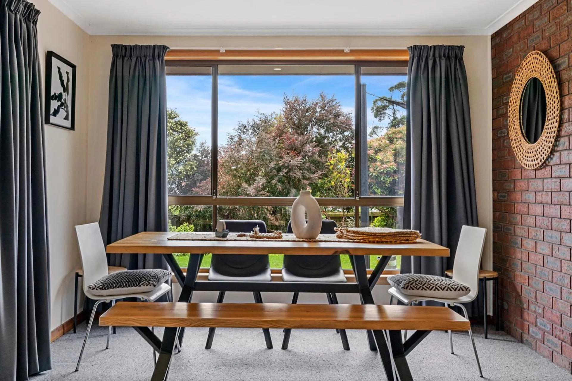Dining area in Lumeah Retreat Bruny Island