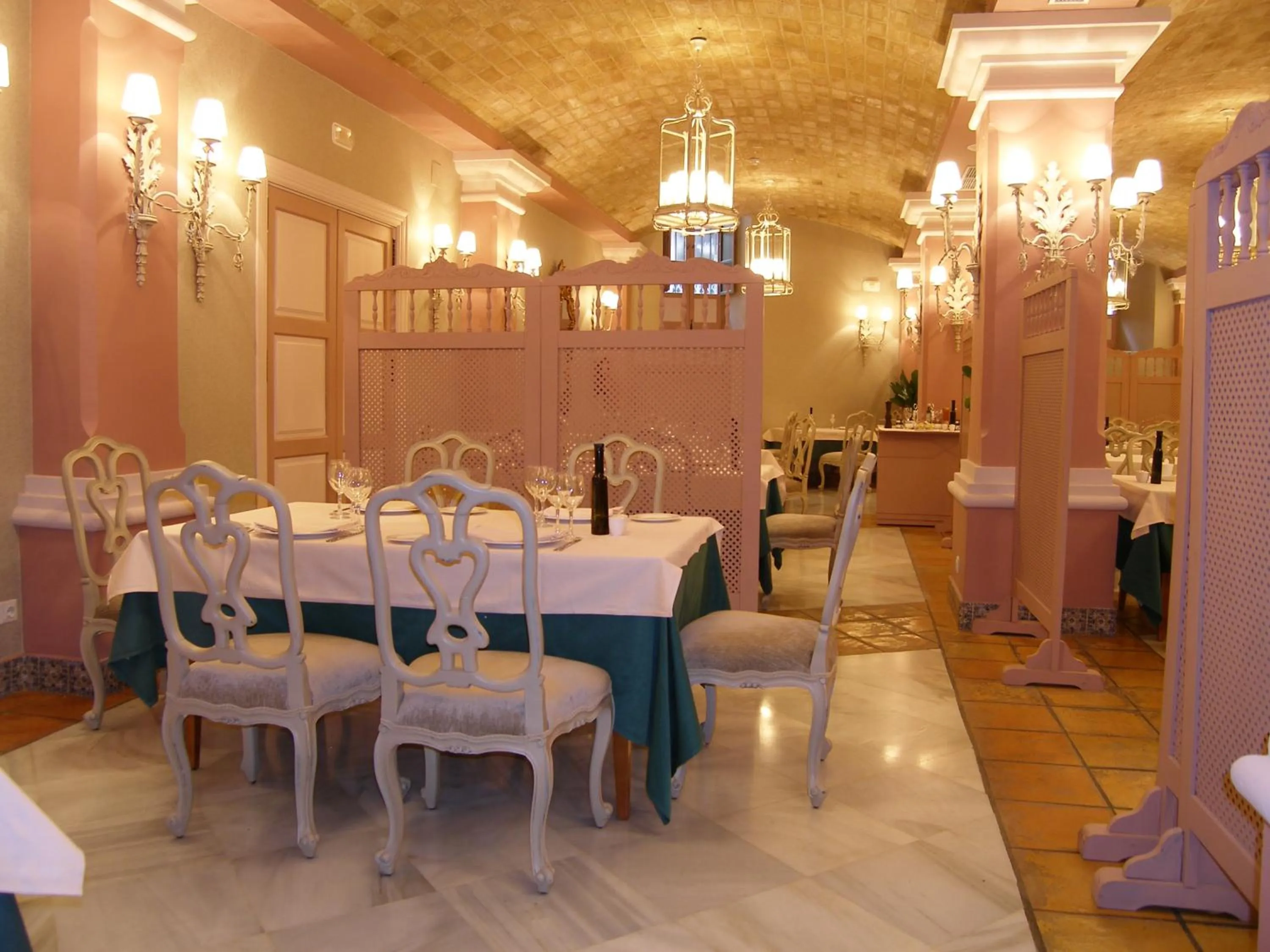 Restaurant/places to eat in Hotel Santo Domingo Lucena