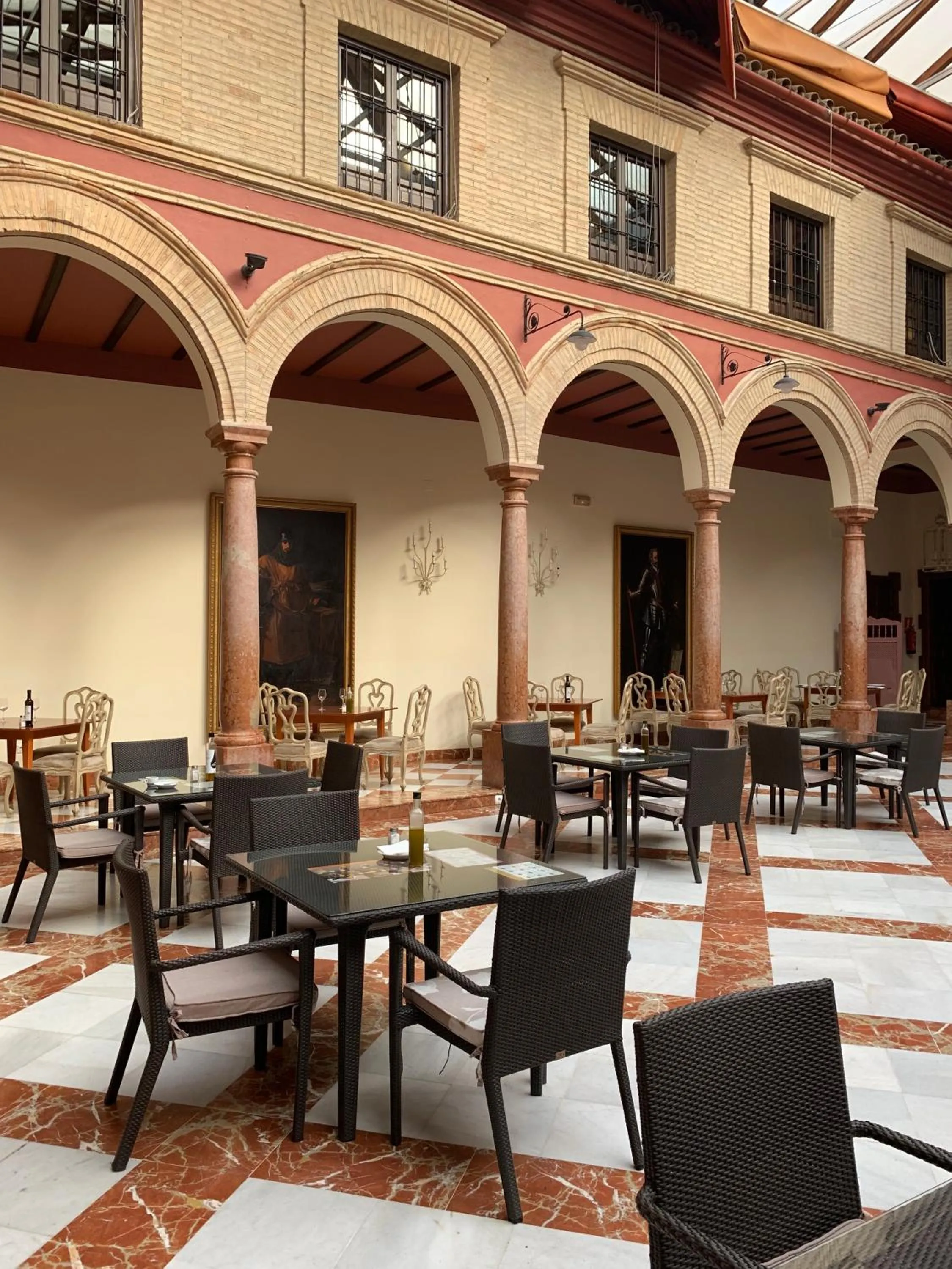 Dining area in Hotel Santo Domingo Lucena