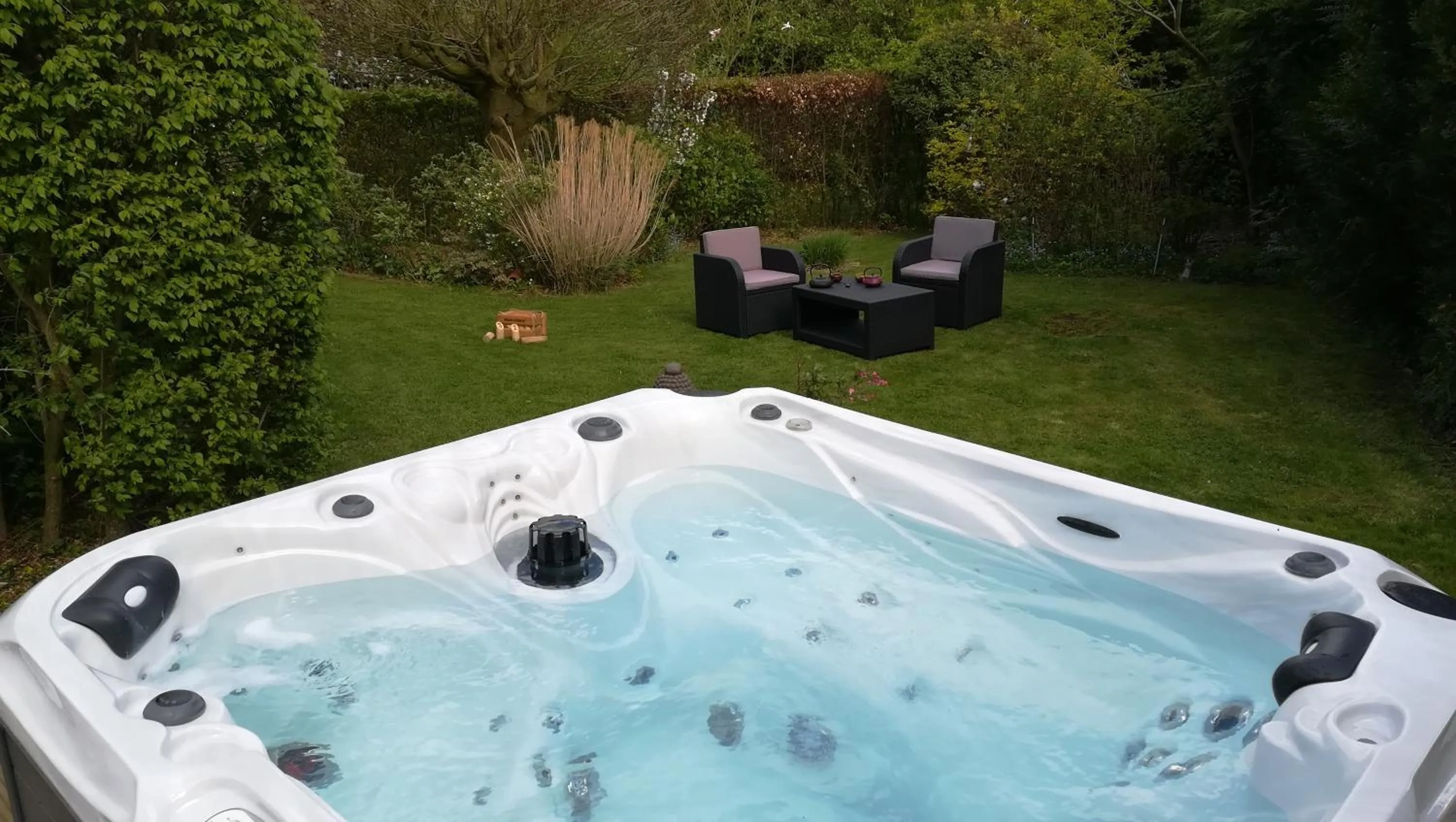 Hot Tub in Monts et Merveilles