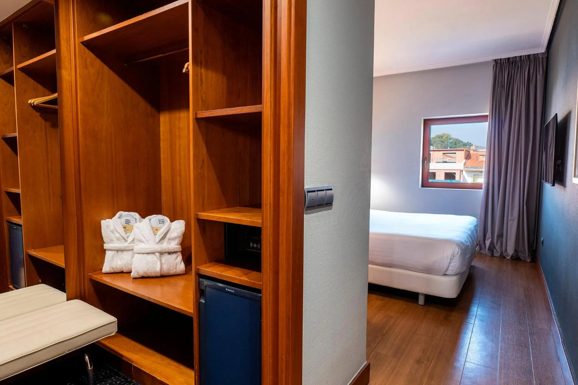 Bed in Eurostars Amara