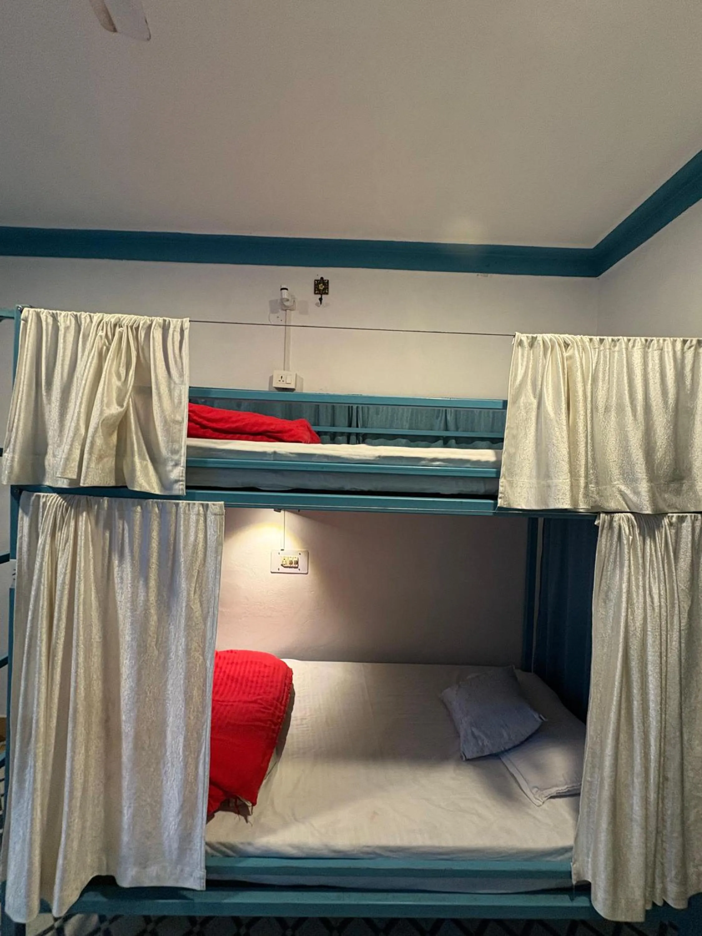 bunk bed, Bed in LA SIESTA INDIA MCLEODGANJ