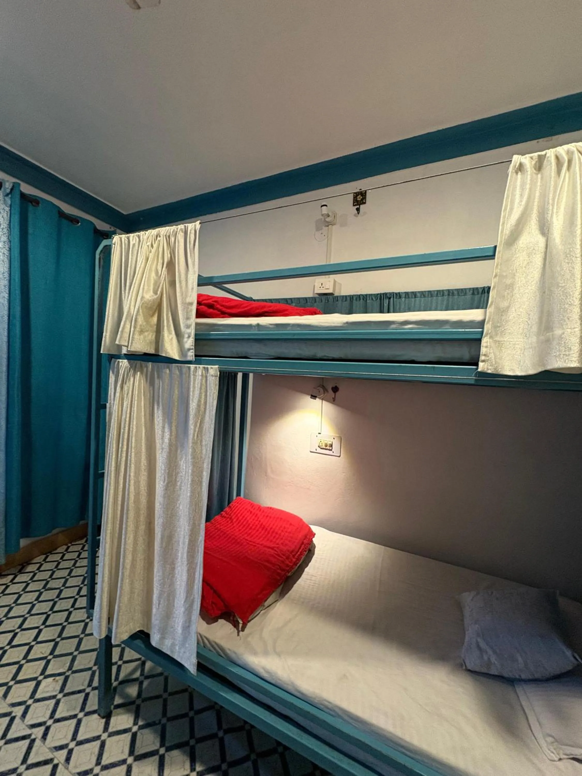 bunk bed, Bed in LA SIESTA INDIA MCLEODGANJ