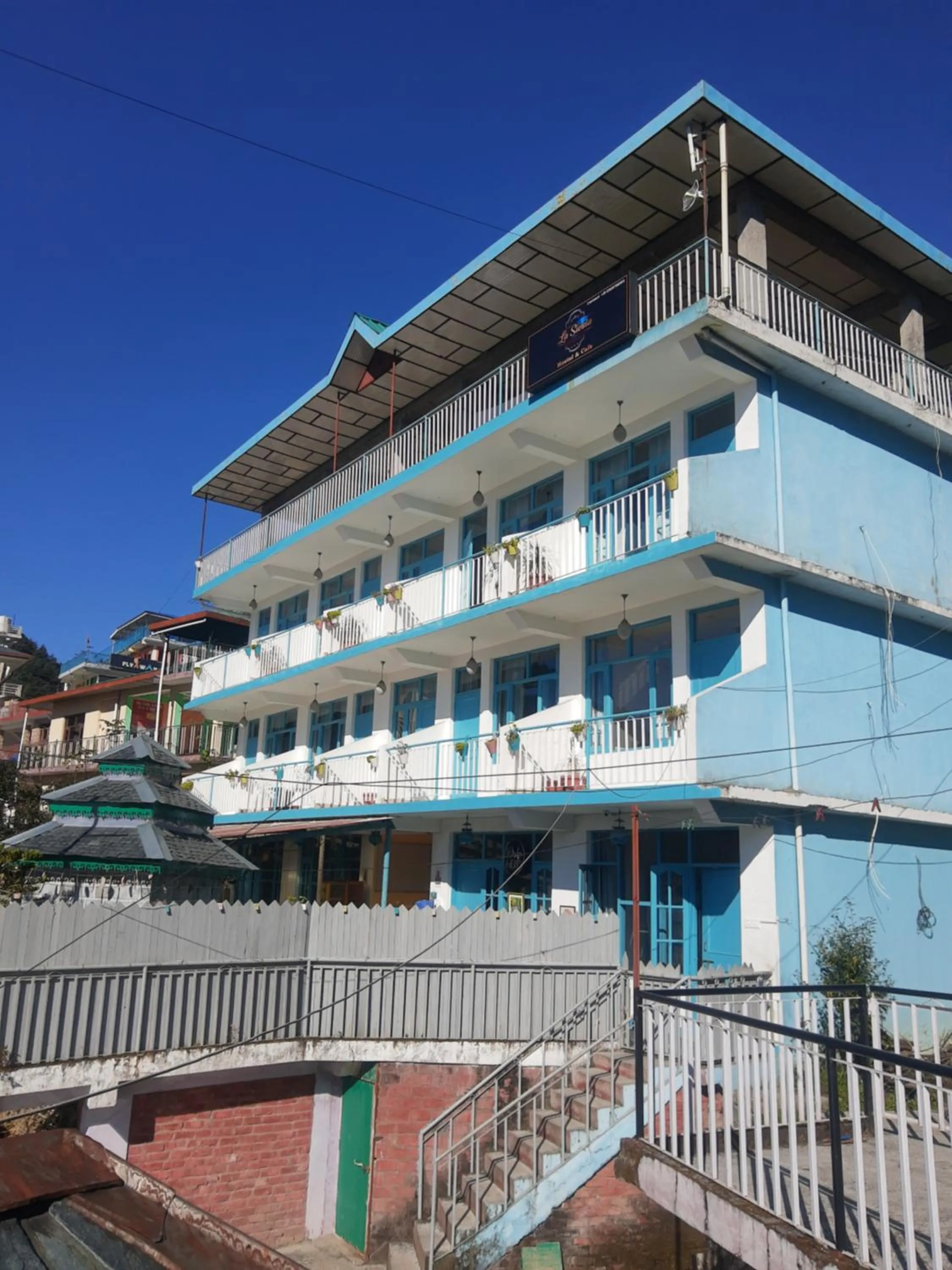 Property building in LA SIESTA INDIA MCLEODGANJ