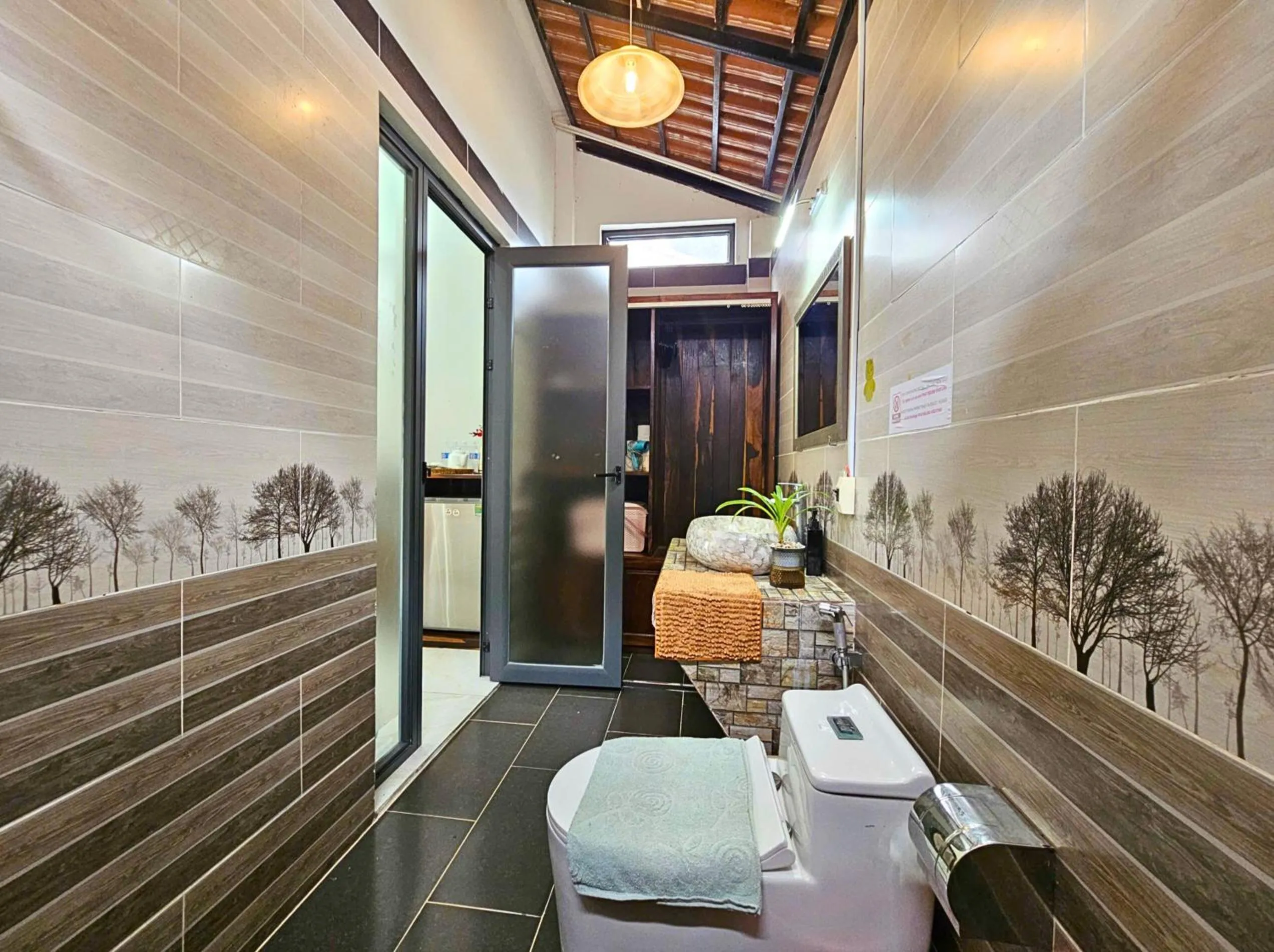 Shower in Fla Village