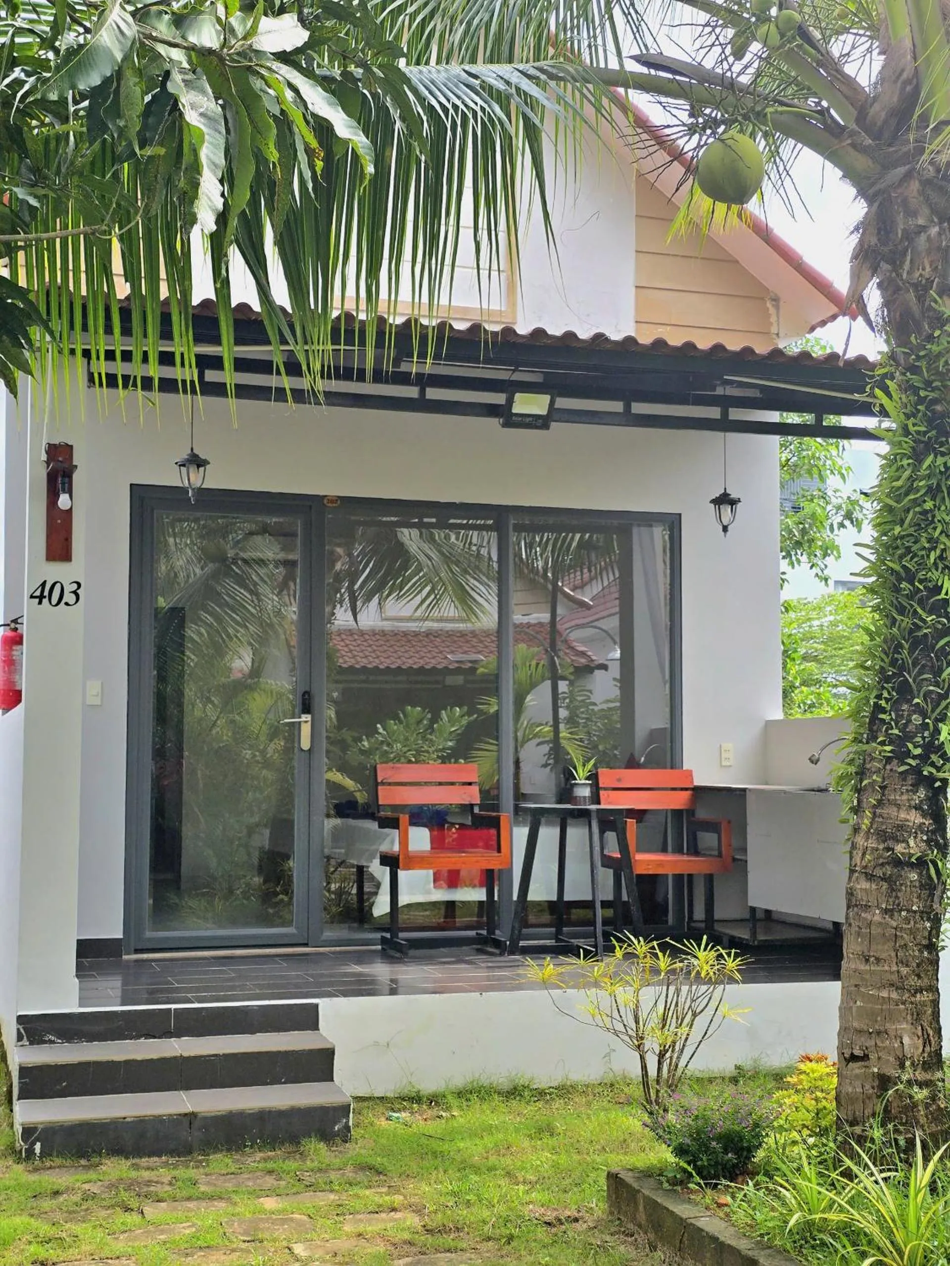 Property building in Fla Village