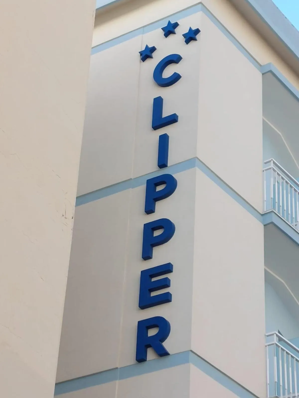 Property building in Hotel Clipper