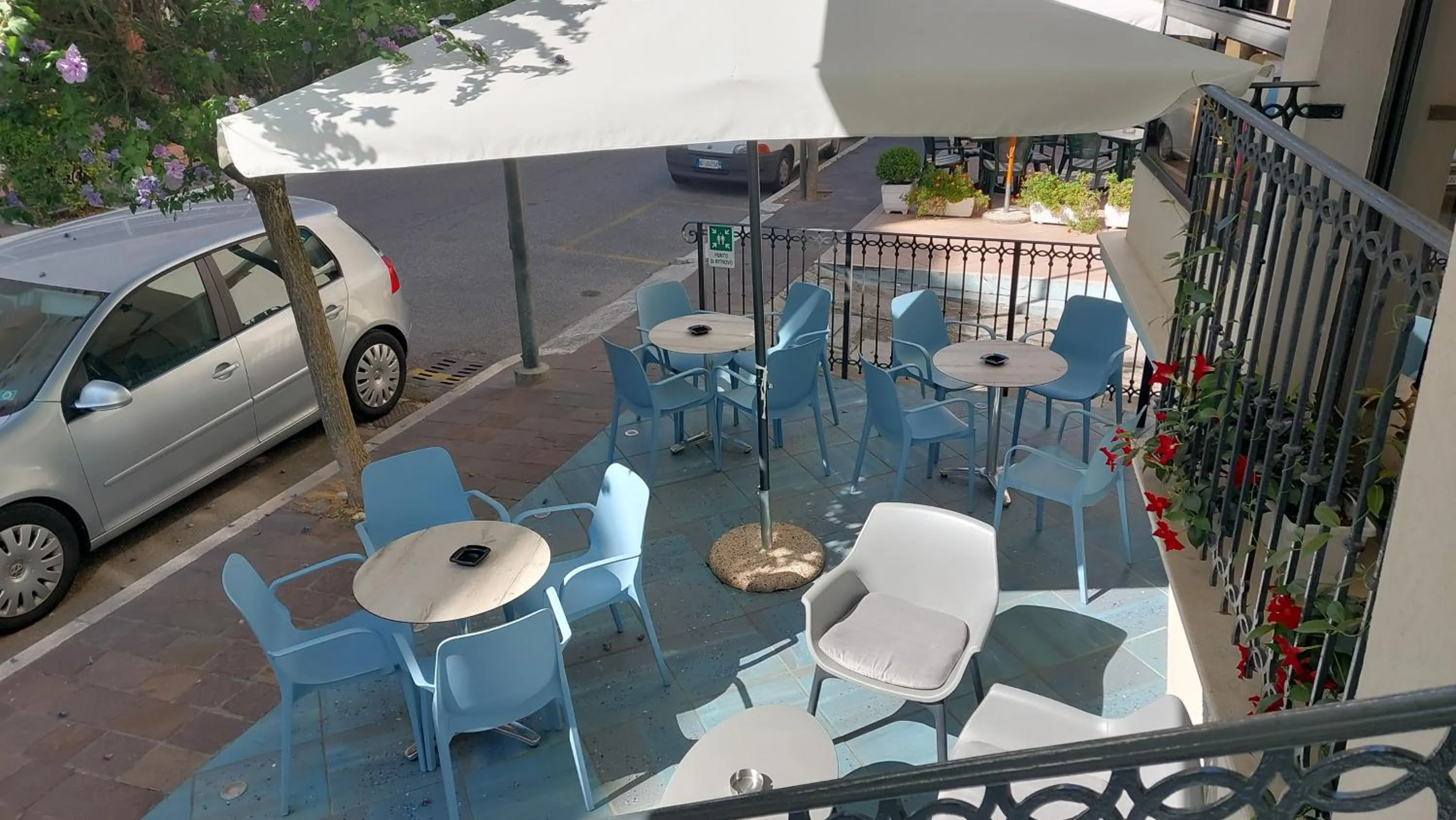 Patio in Hotel Clipper