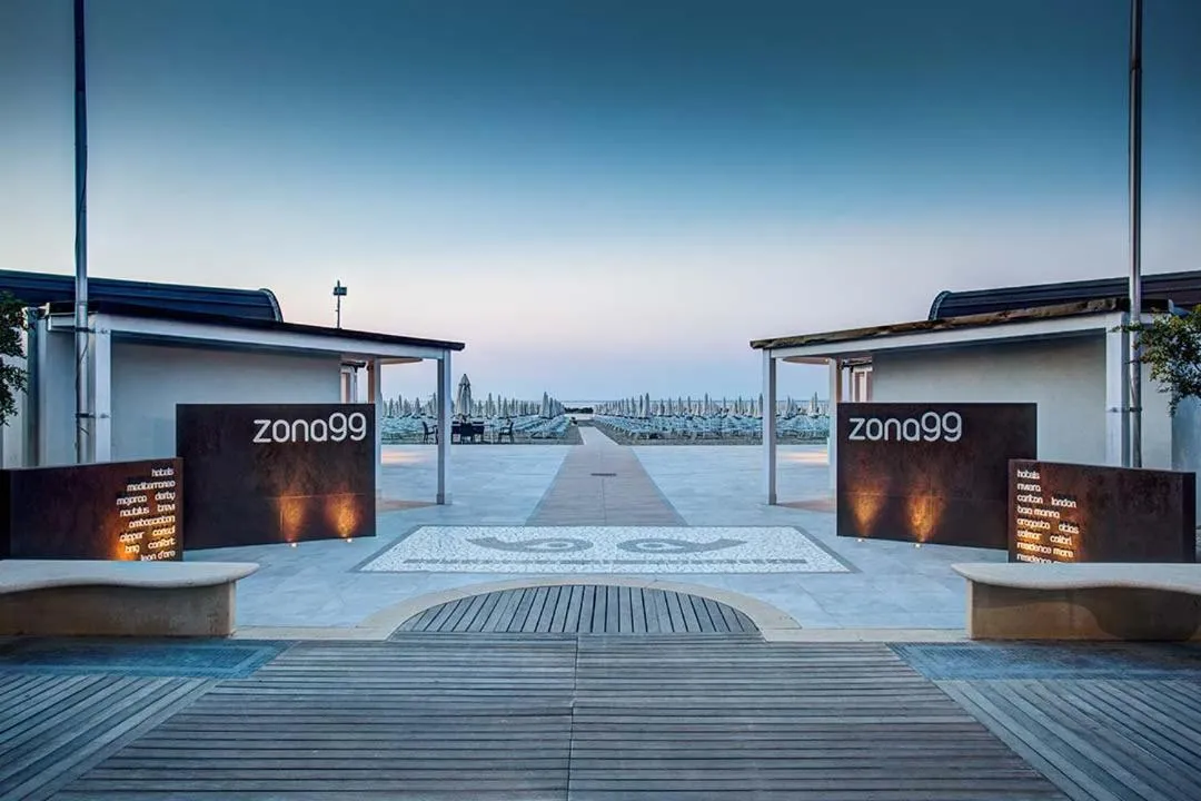 Beach in Hotel Clipper