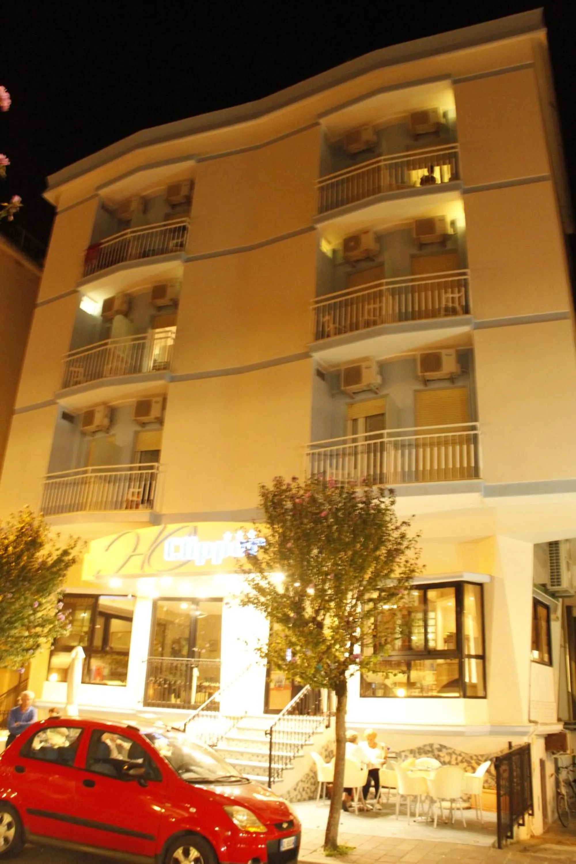 Property building in Hotel Clipper