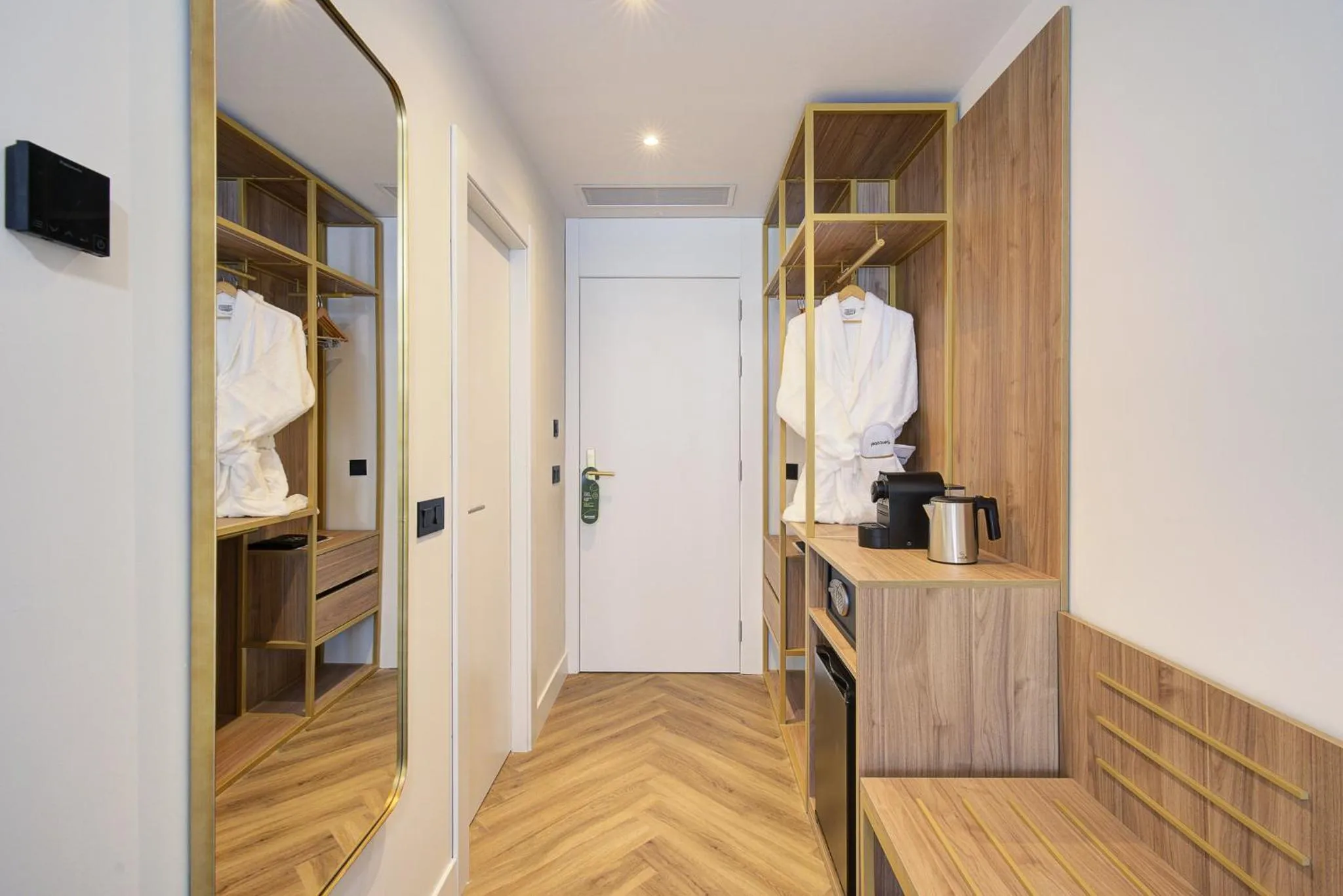 Property building, Bed in Sercotel HMO Martina