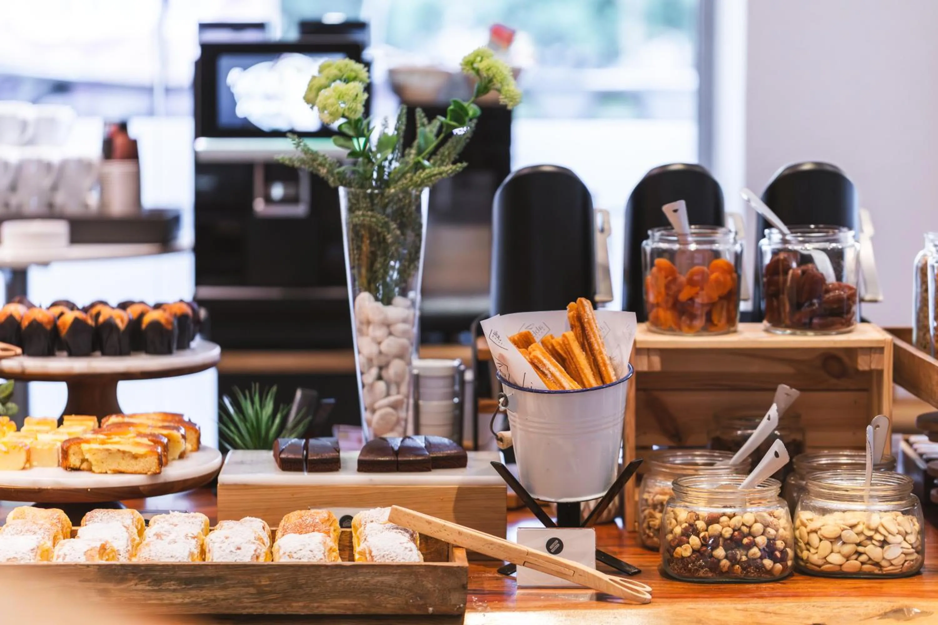 Breakfast in Abba Sants