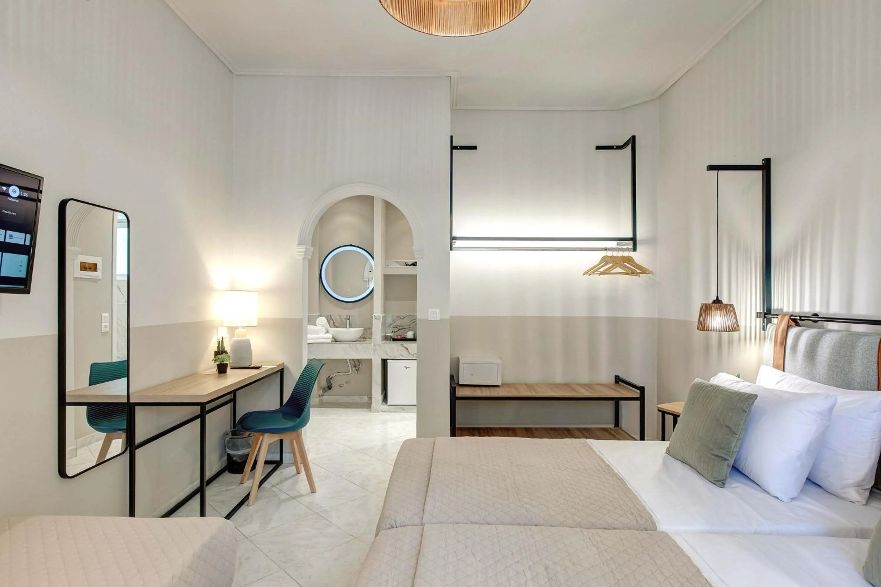 Photo of the whole room, Bed in Club Zante Plaza