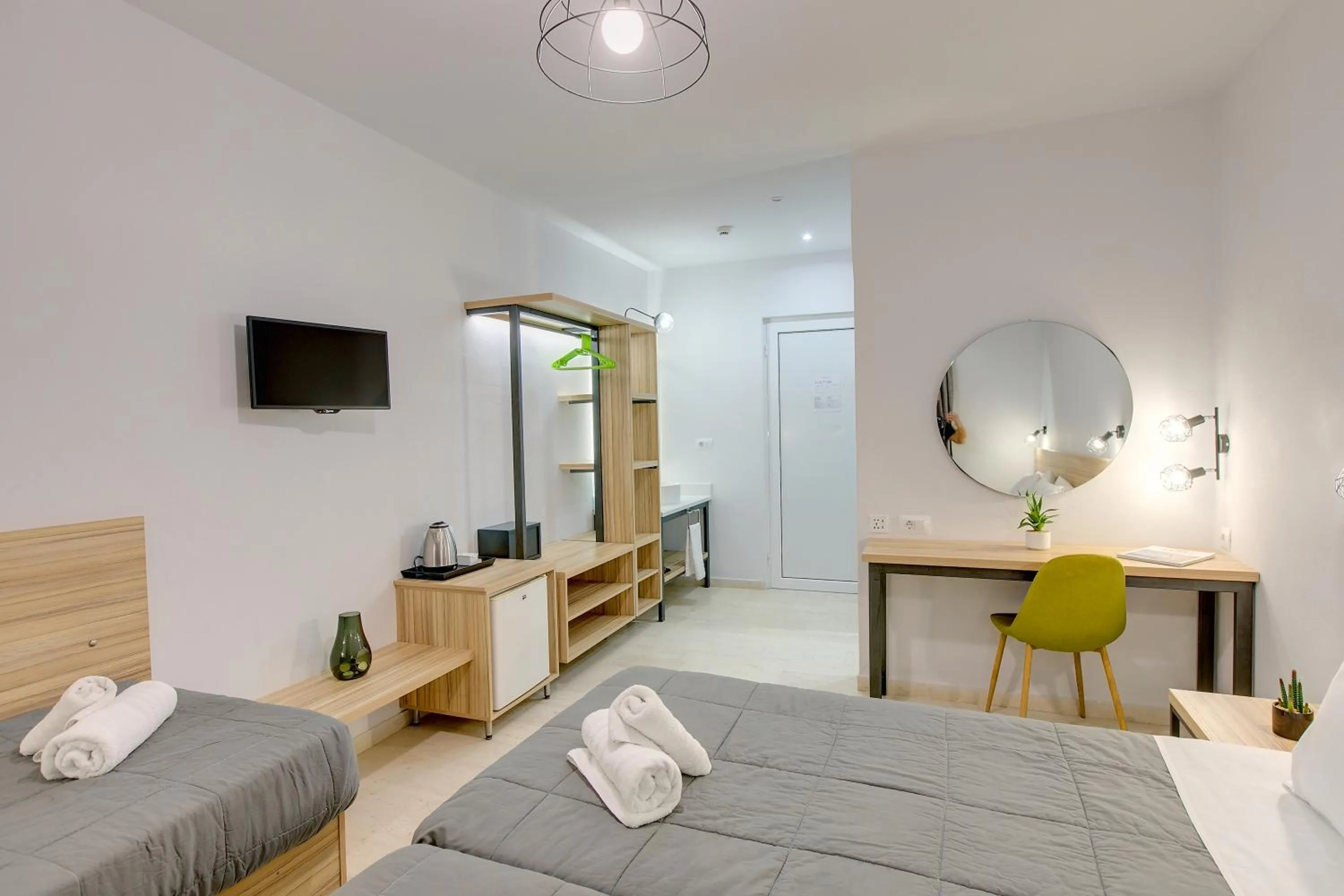 Bedroom, Bed in Club Zante Plaza