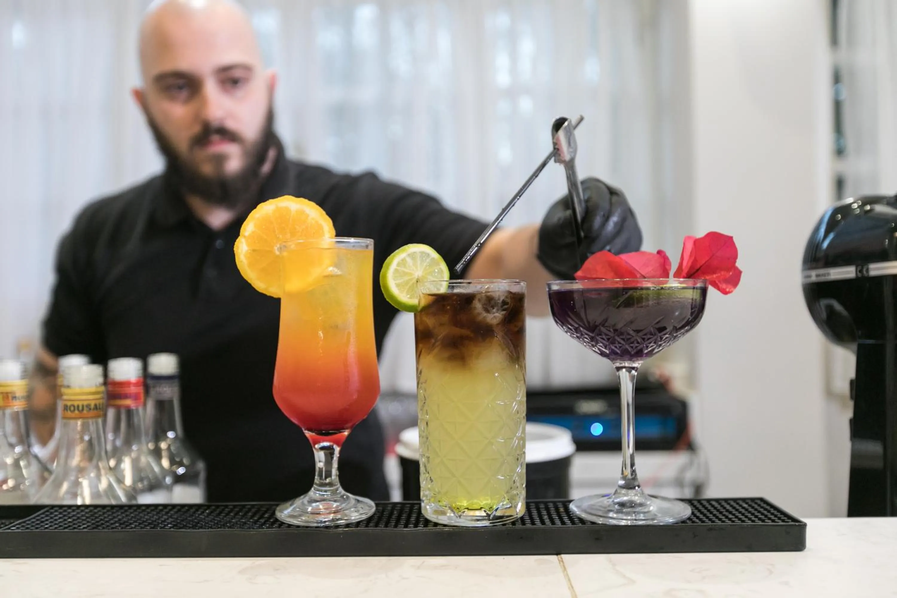 Drinks in Club Zante Plaza