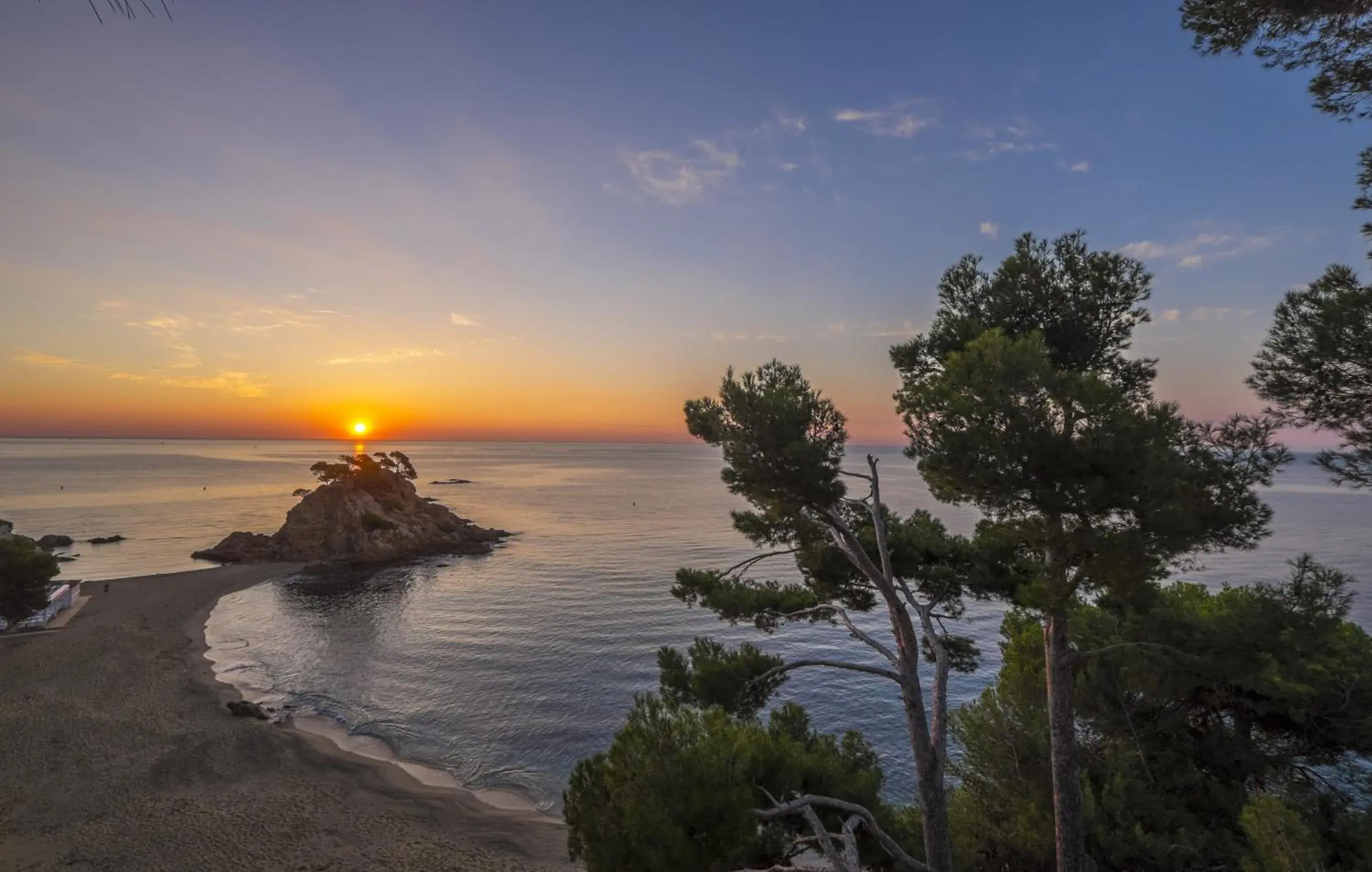 Comfort Double Room with Sea View and Balcony in Park Hotel San Jorge & Spa by Escampa Hotels Comfort Double Room with Sea View and Balcony in Park Hotel San Jorge & Spa by Escampa Hotels