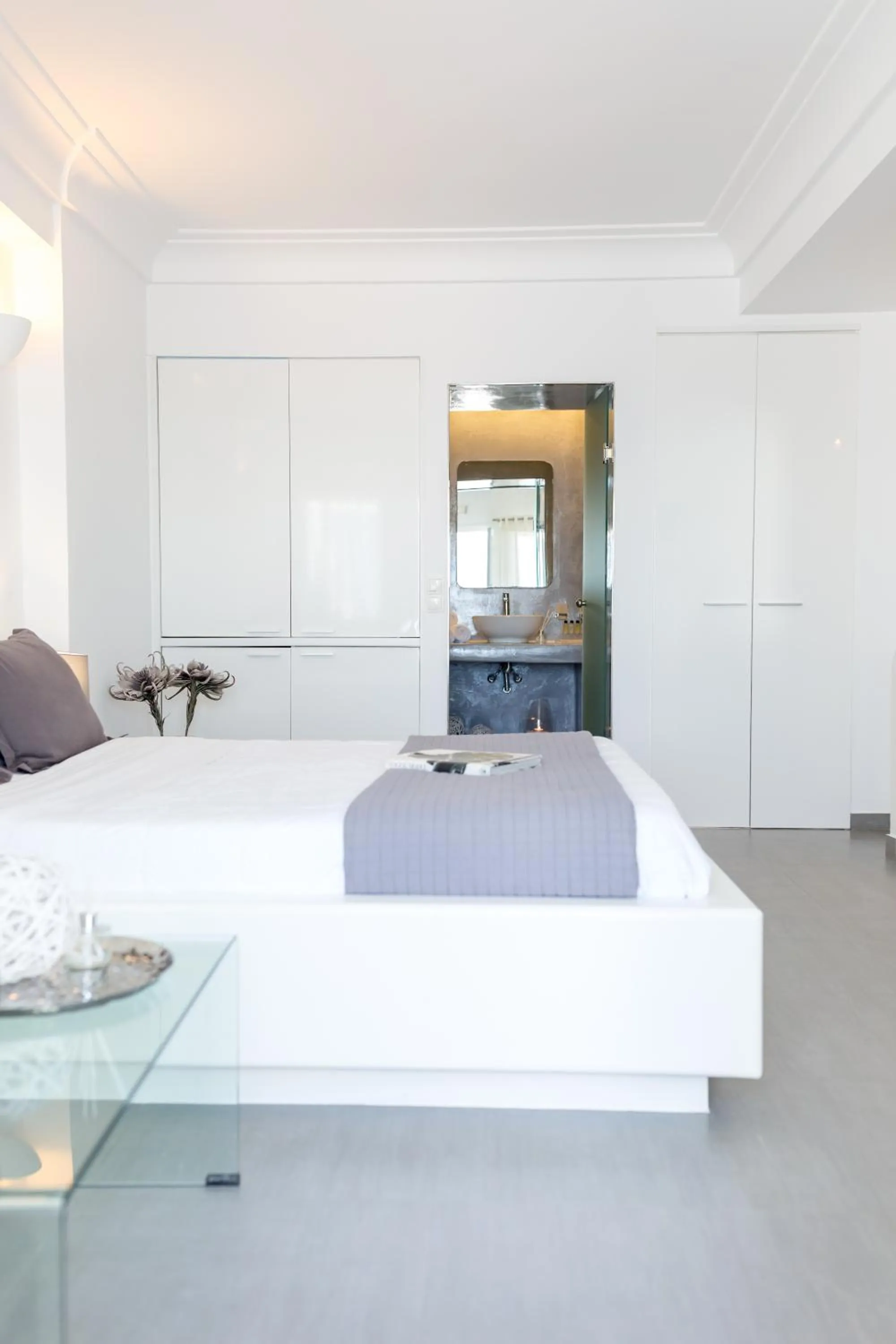 Bed in Dreaming View Suites