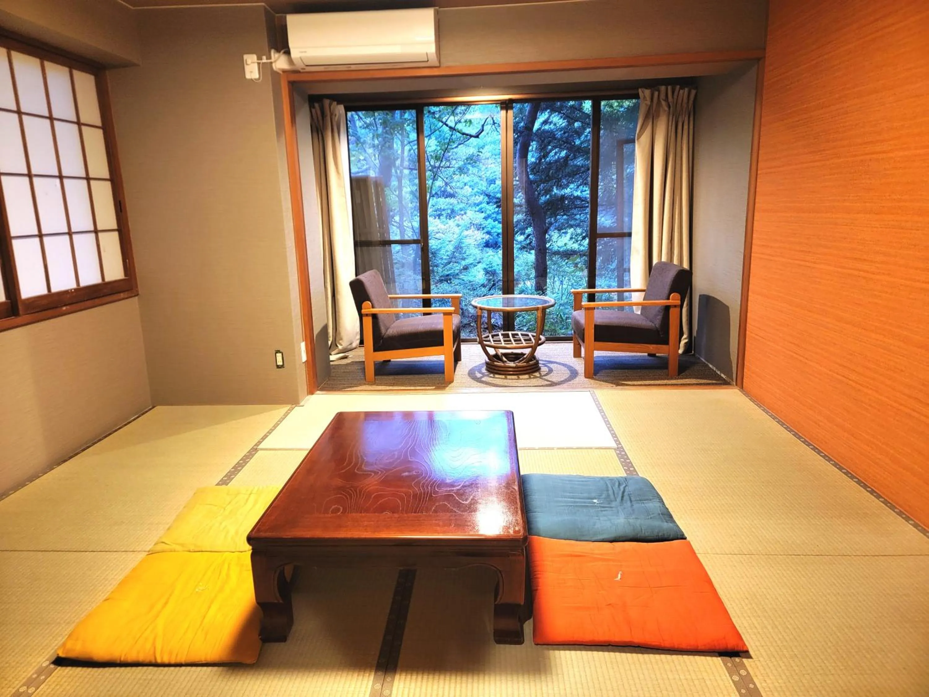 Photo of the whole room in K's House Nikko - Kinugawa Onsen Hostel