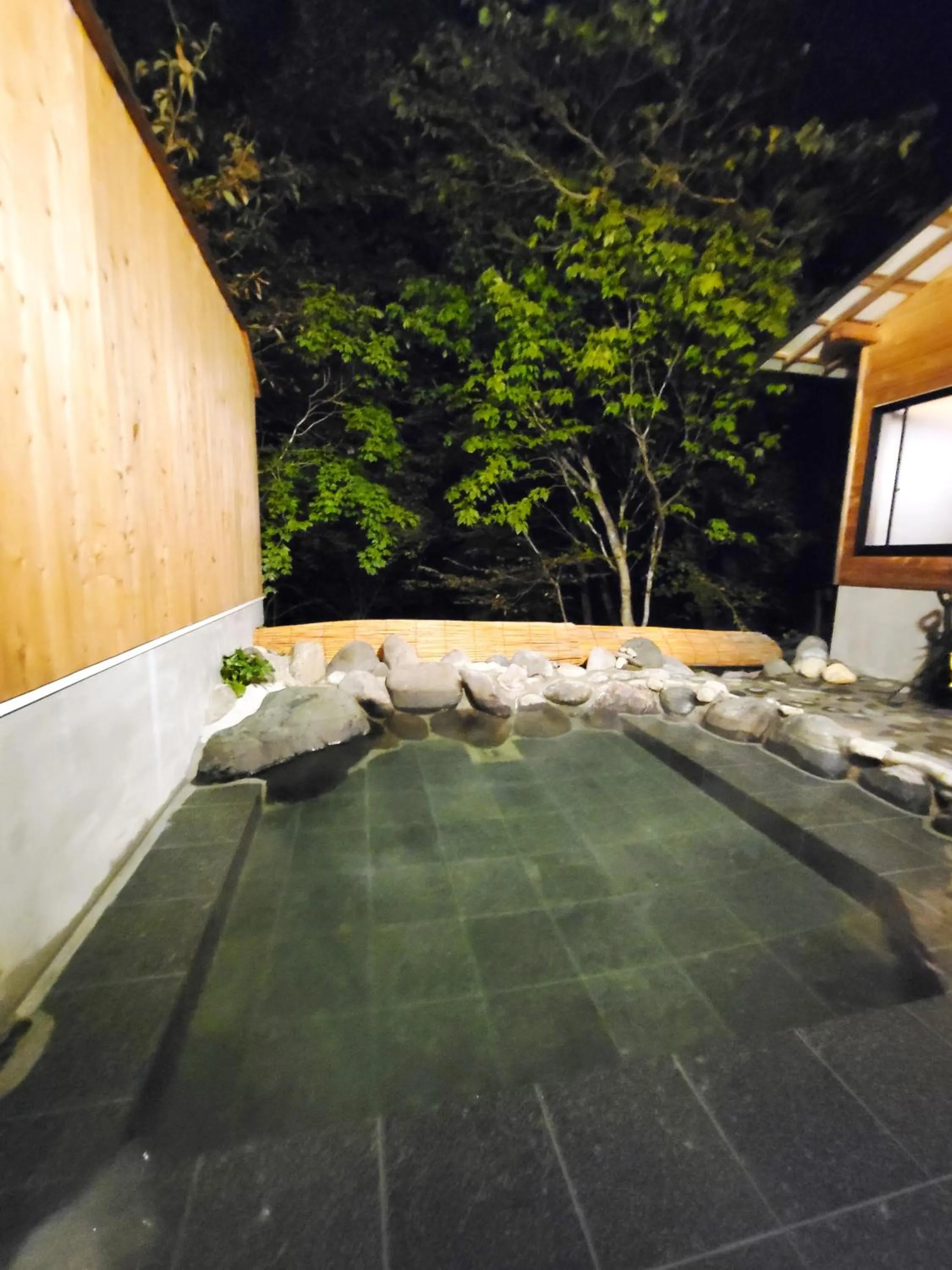 Hot Spring Bath in K's House Nikko - Kinugawa Onsen Hostel