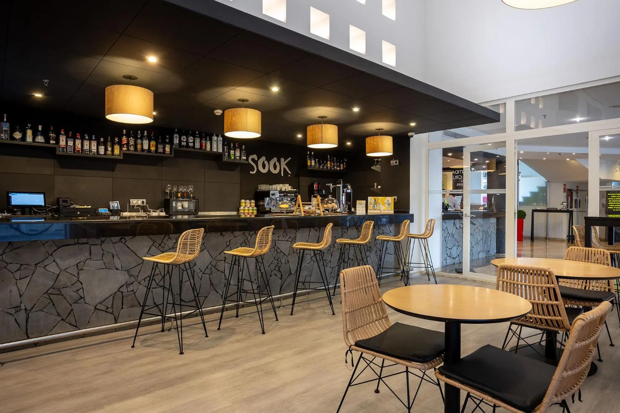 Lounge or bar in Eurostars Atlántida