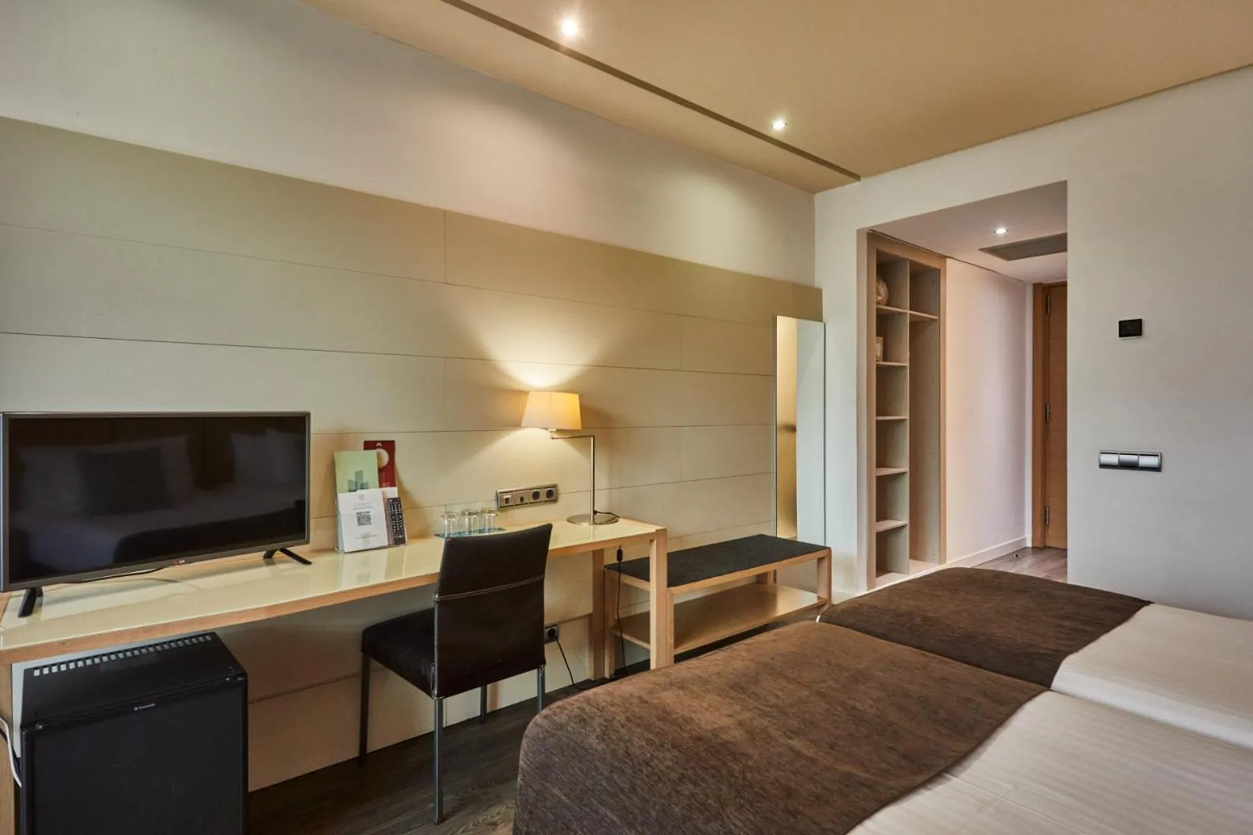 TV and multimedia, Bed in Silken Puerta Valencia