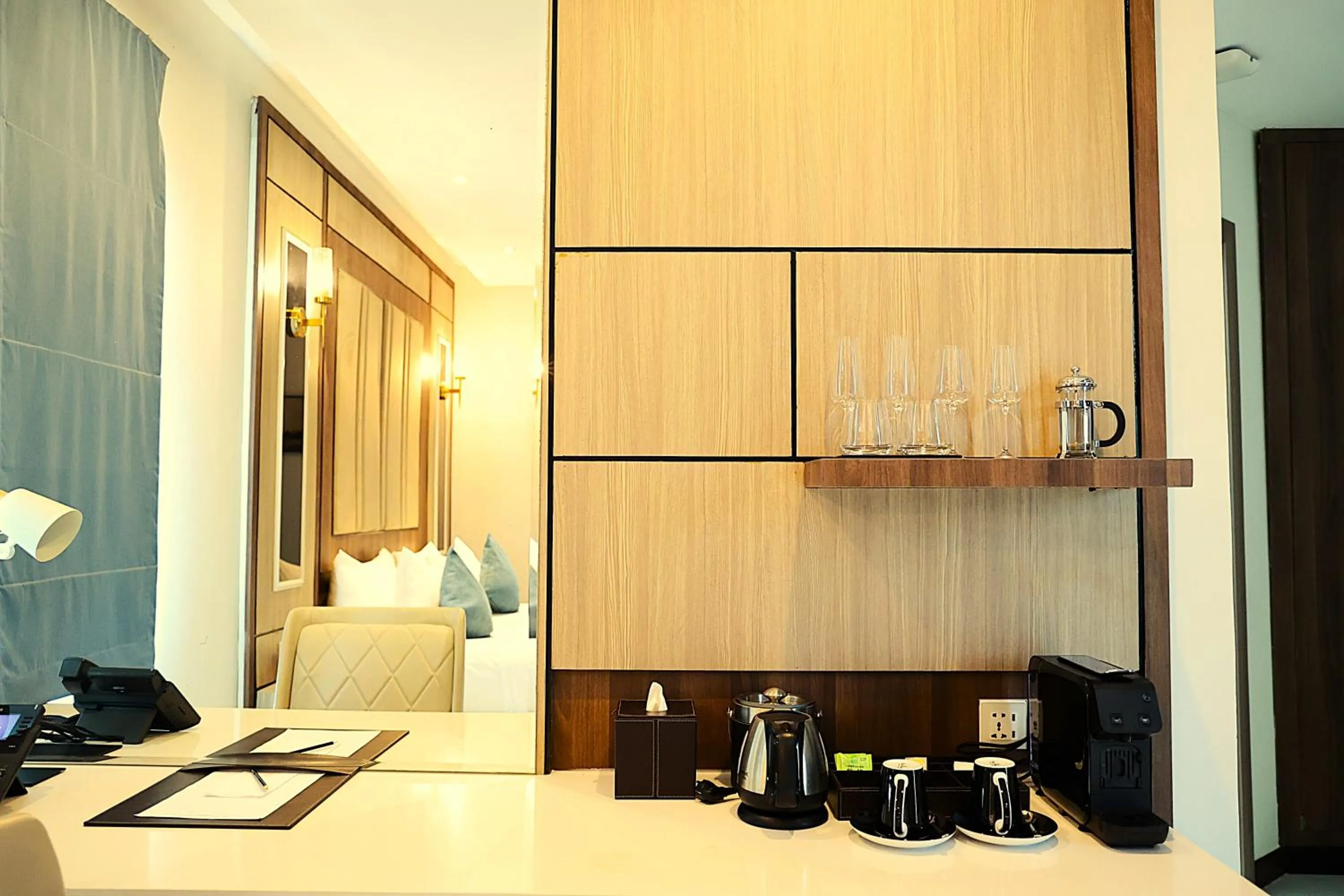 Coffee/tea facilities in Castle Bayview Resort & Spa