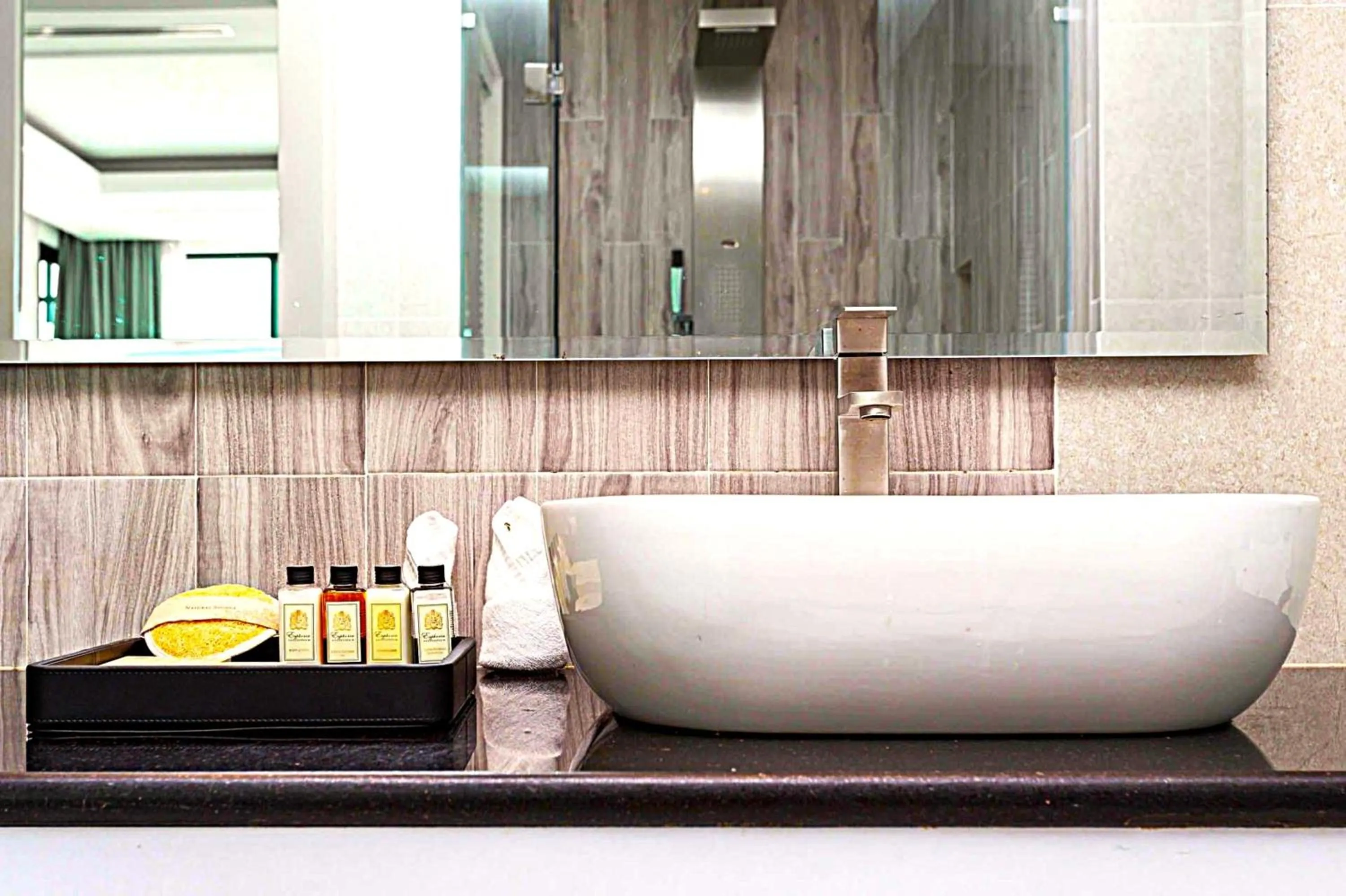 Bathroom in Castle Bayview Resort & Spa