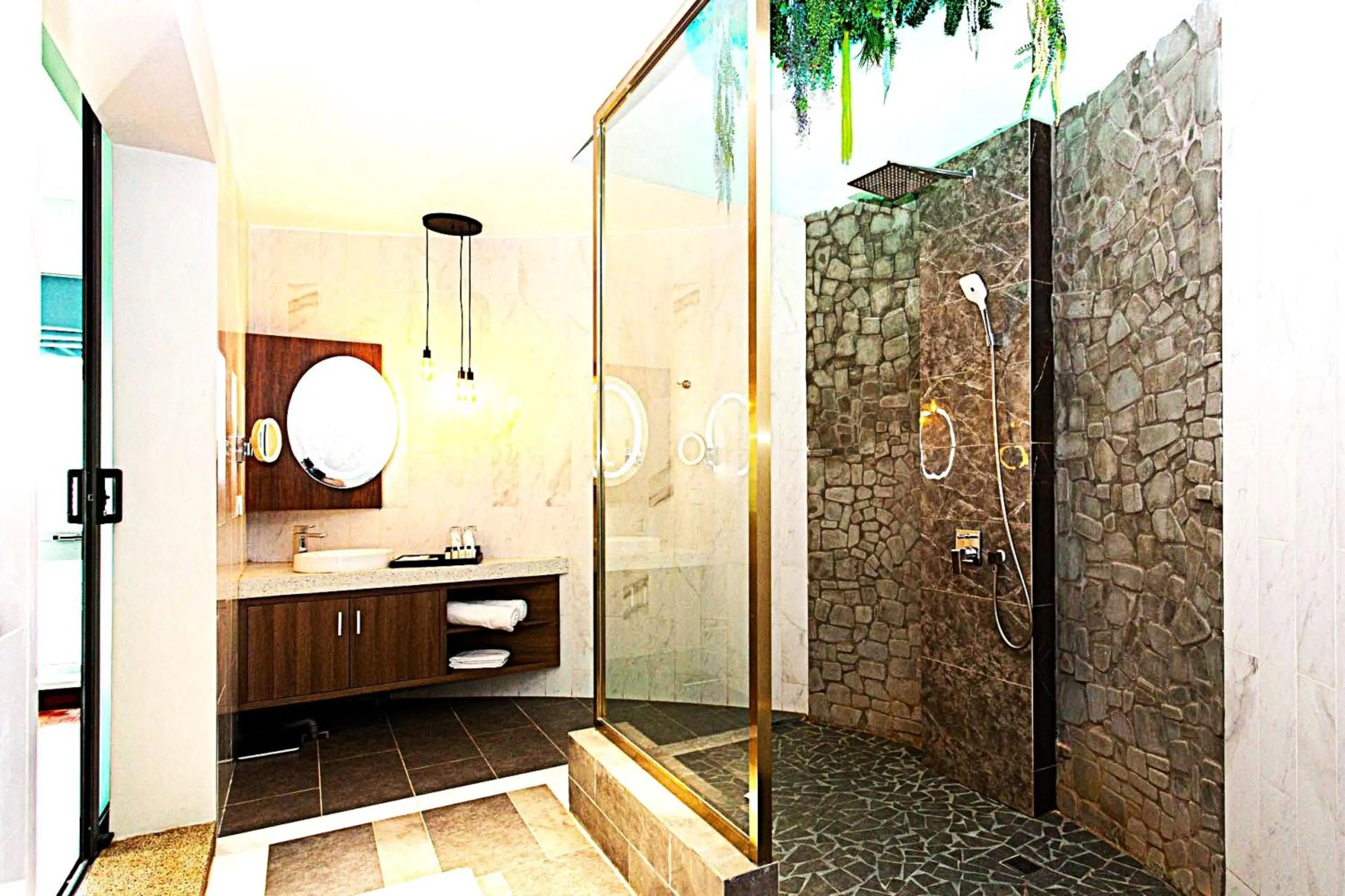 Bathroom in Castle Bayview Resort & Spa