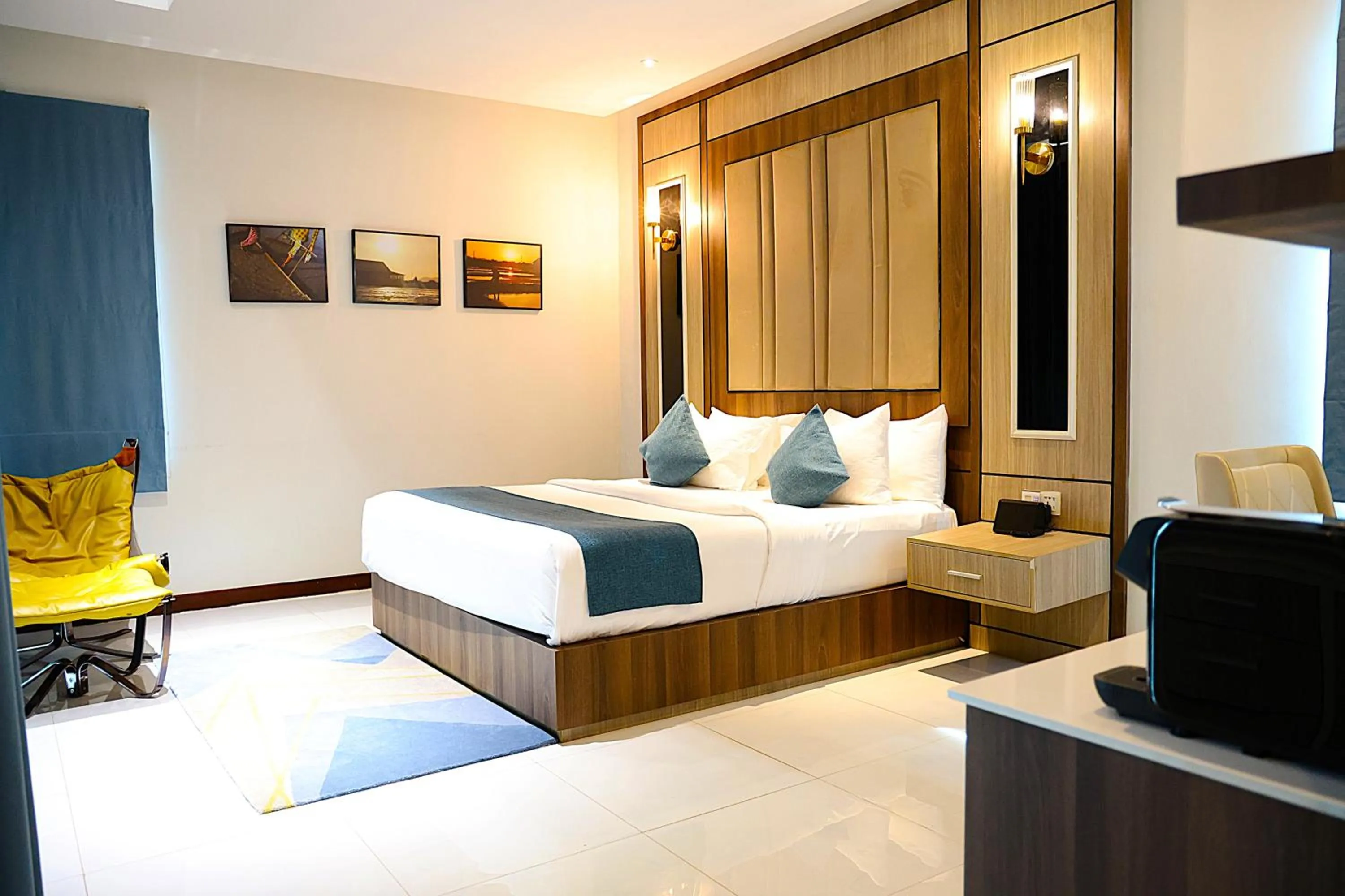 View (from property/room), Bed in Castle Bayview Resort & Spa